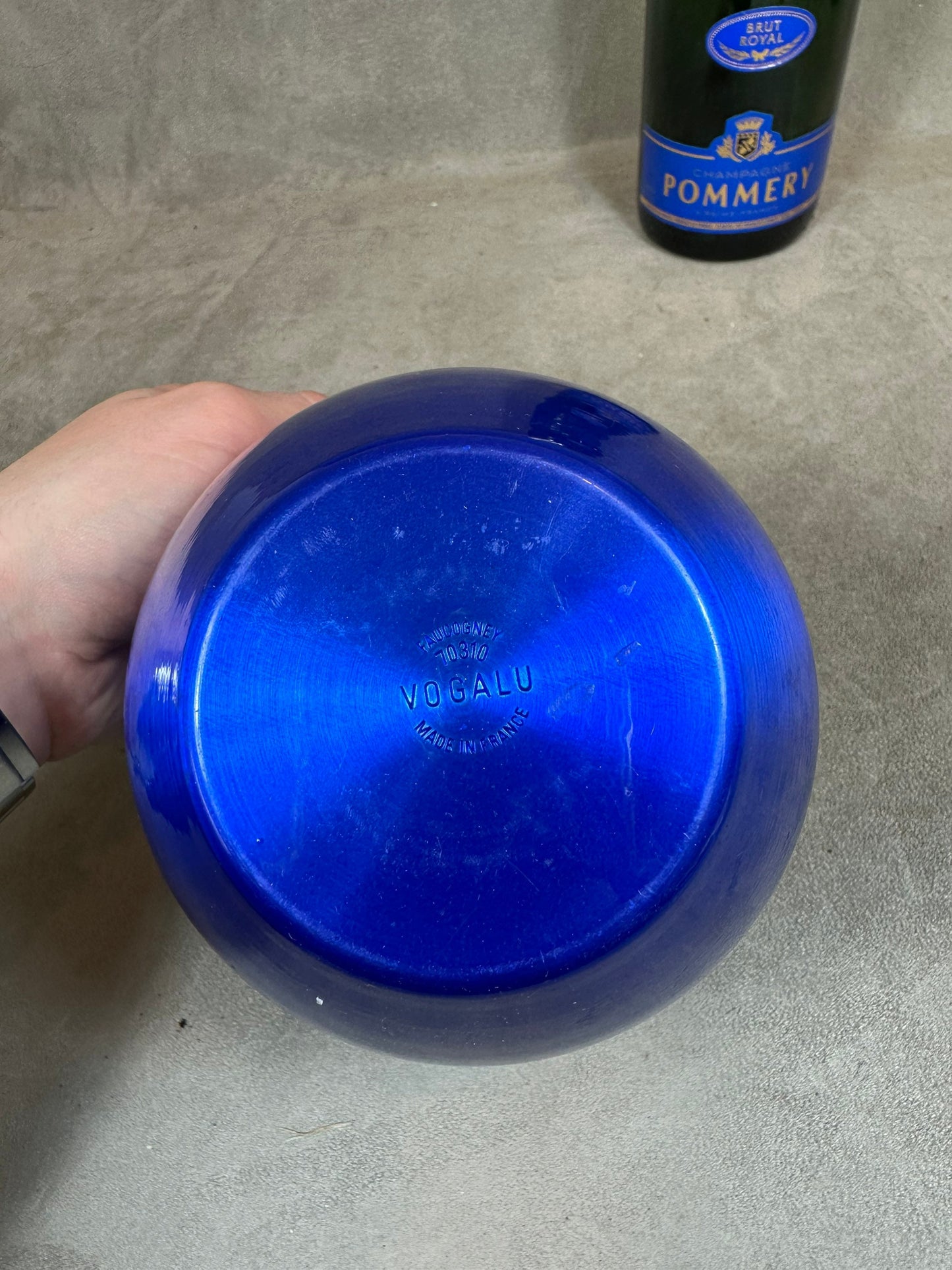 Seau à champagne Pommery bleu en aluminium vintage Made in France