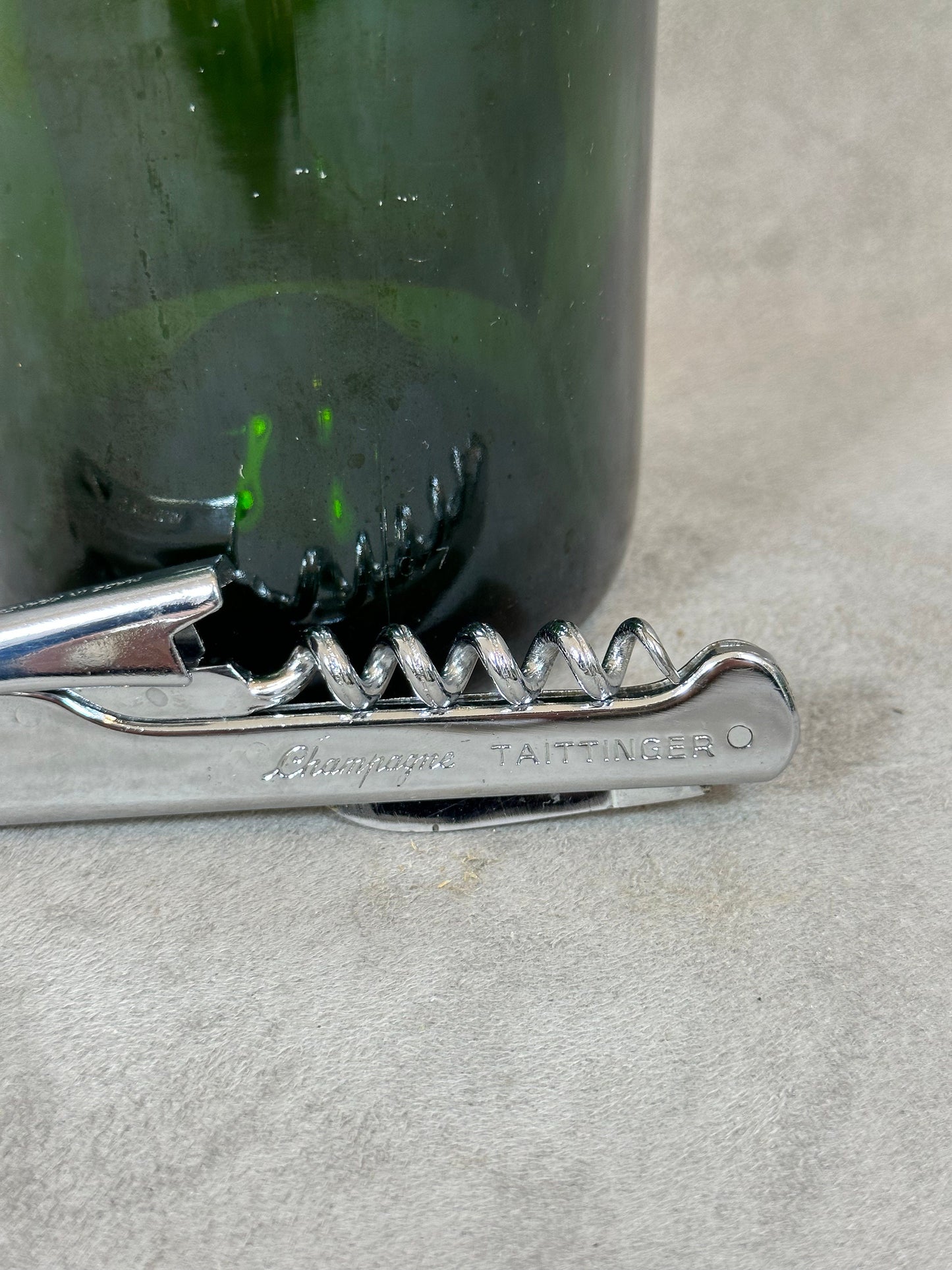 Taittinger Décapsuleur, Tire-bouchon en acier vintage Made in France, Wine Collectors, French Wine
