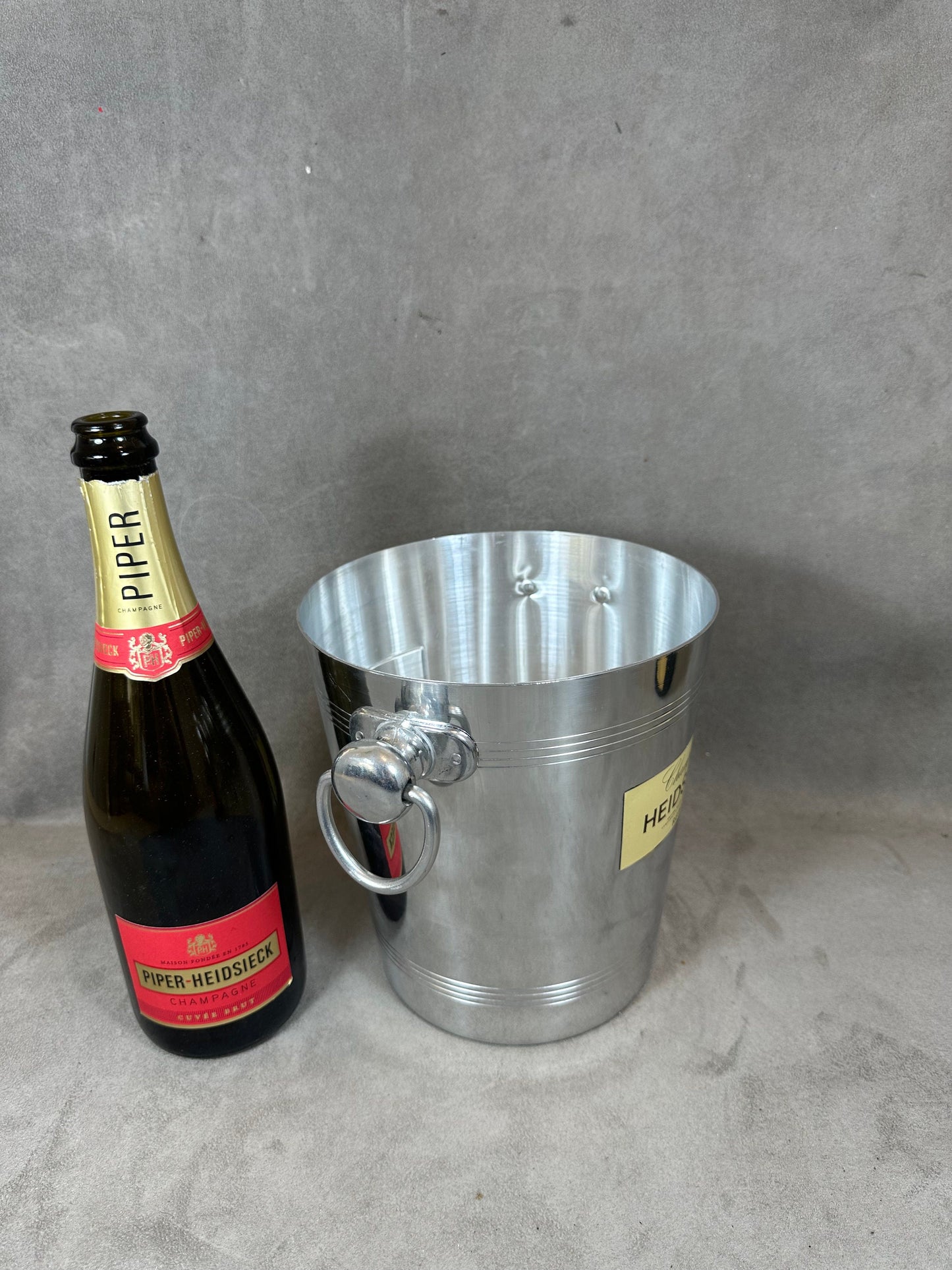 Seau à champagne vintage Heidsieck en aluminium Années 1980