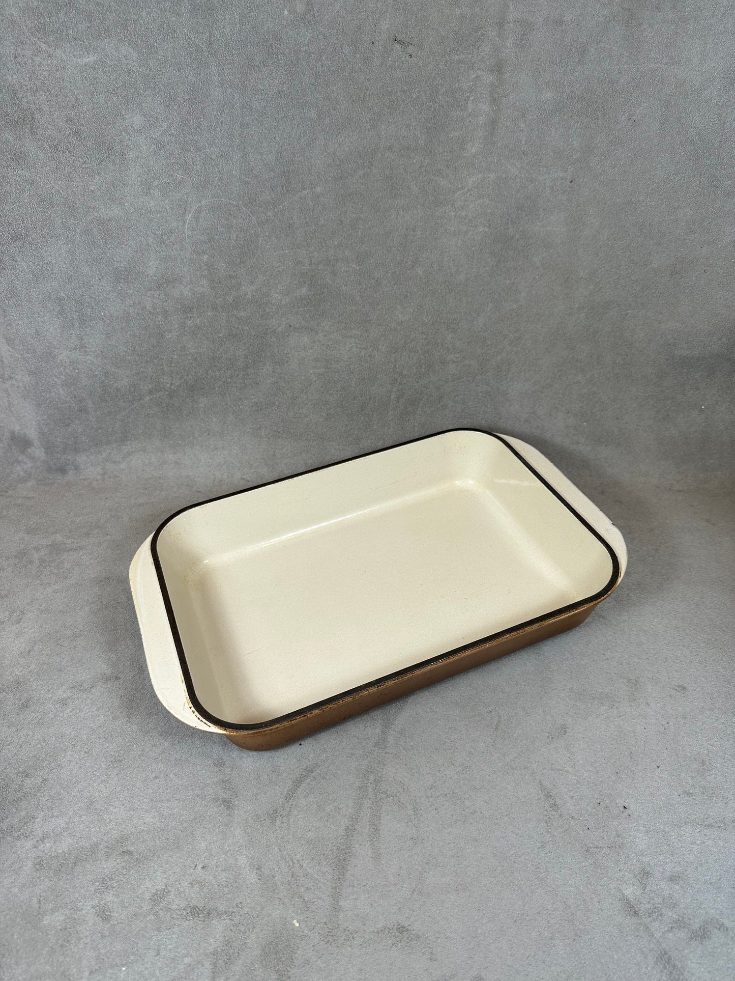 Plat en fonte marron Le Creuset Cousance vintage Made in France Années 1980
