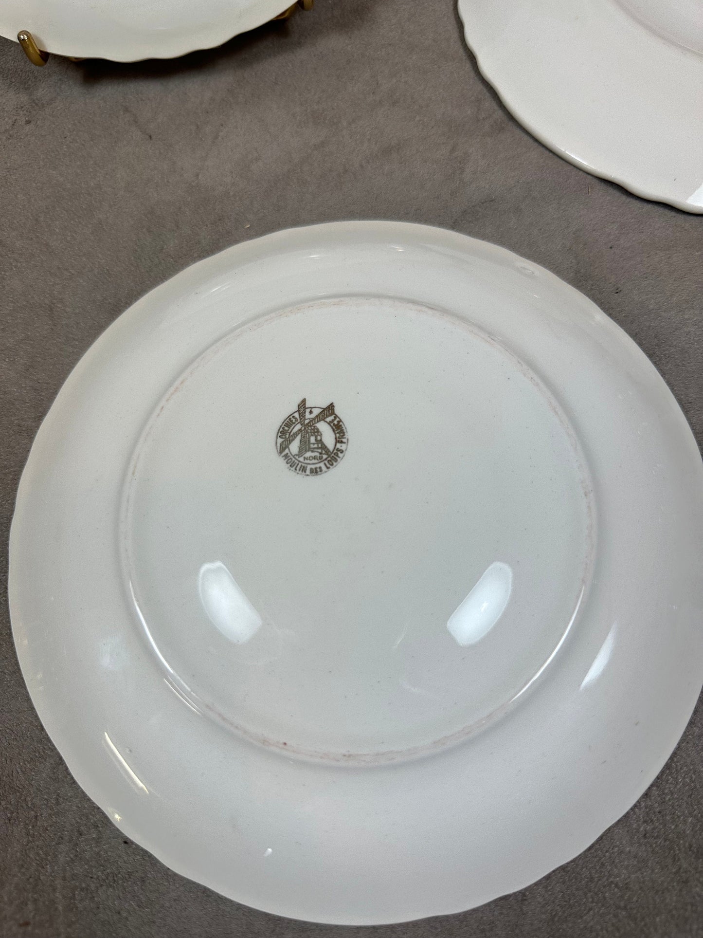 Set of 6 decorative plates on the theme of French wines according to French regions Made in France