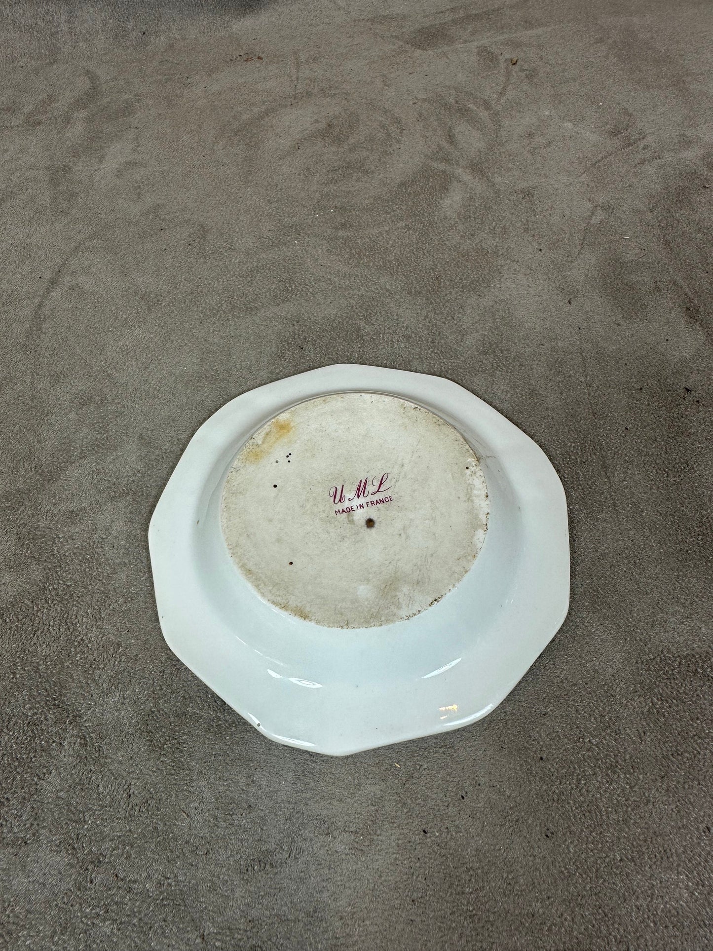 Aschenbecher Louis Roederer, Vintage-Werbeartikel, weiße Keramik mit rotem Rand, Champagner Reims, Frankreich, Vintage