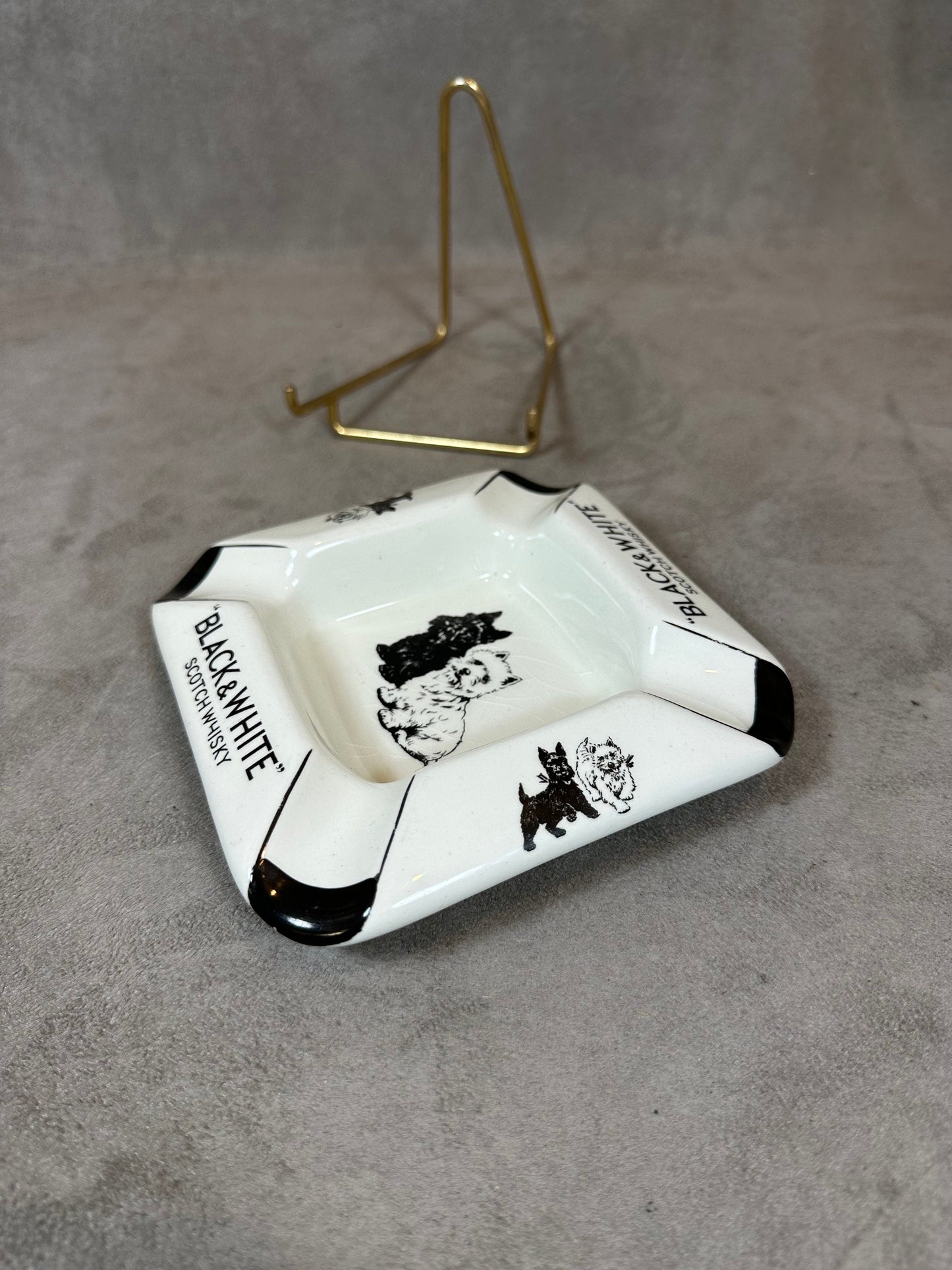 SELTENER Vintage Schwarz-Weiß Whisky Keramik Aschenbecher James Green und Neffe Made in England 1960er Jahre