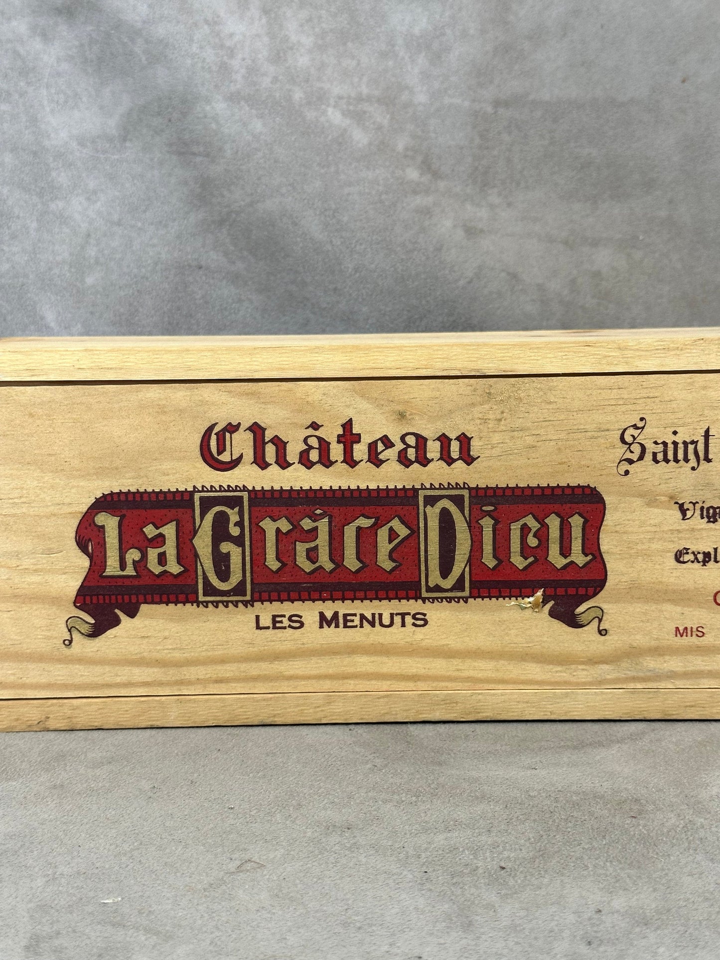 Caisse en bois pour bouteille de vin Chateau La Grace Dieu Saint Emilion Made in France Vintage 2000