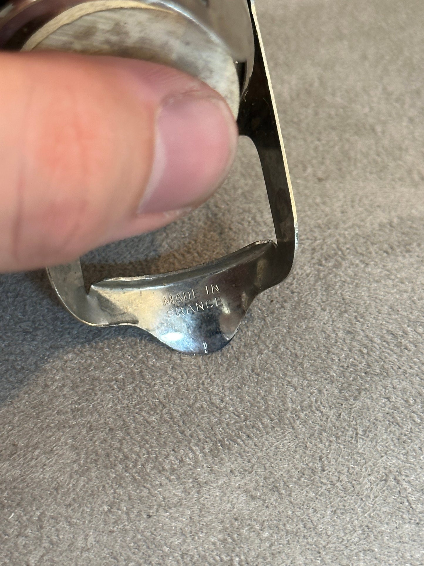 Möet & Chandon vintage metal champagne stopper corks