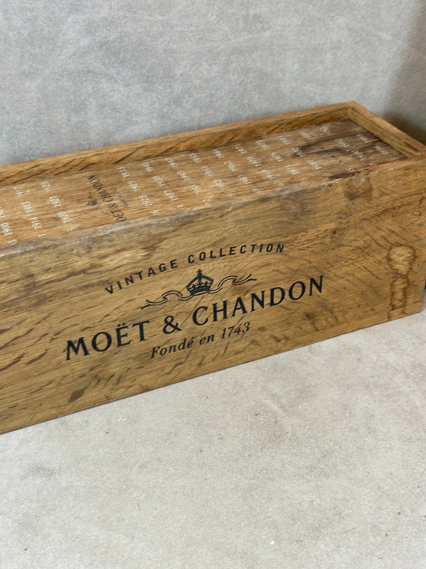 Wooden box for Moet&Chandon champagne bottles Made in France 1990s