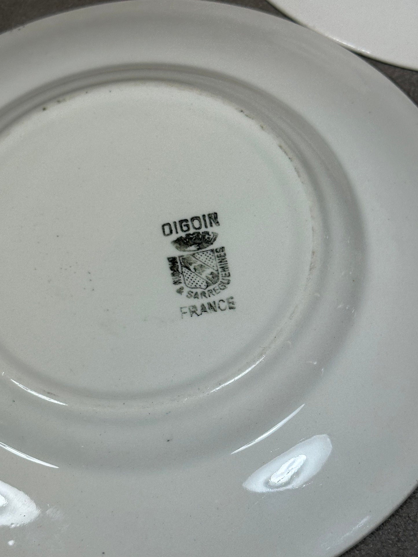 Set of 2 old talking plates on the theme of hunting DIGOIN Sarreguemines in vintage earthenware Made in France 1900