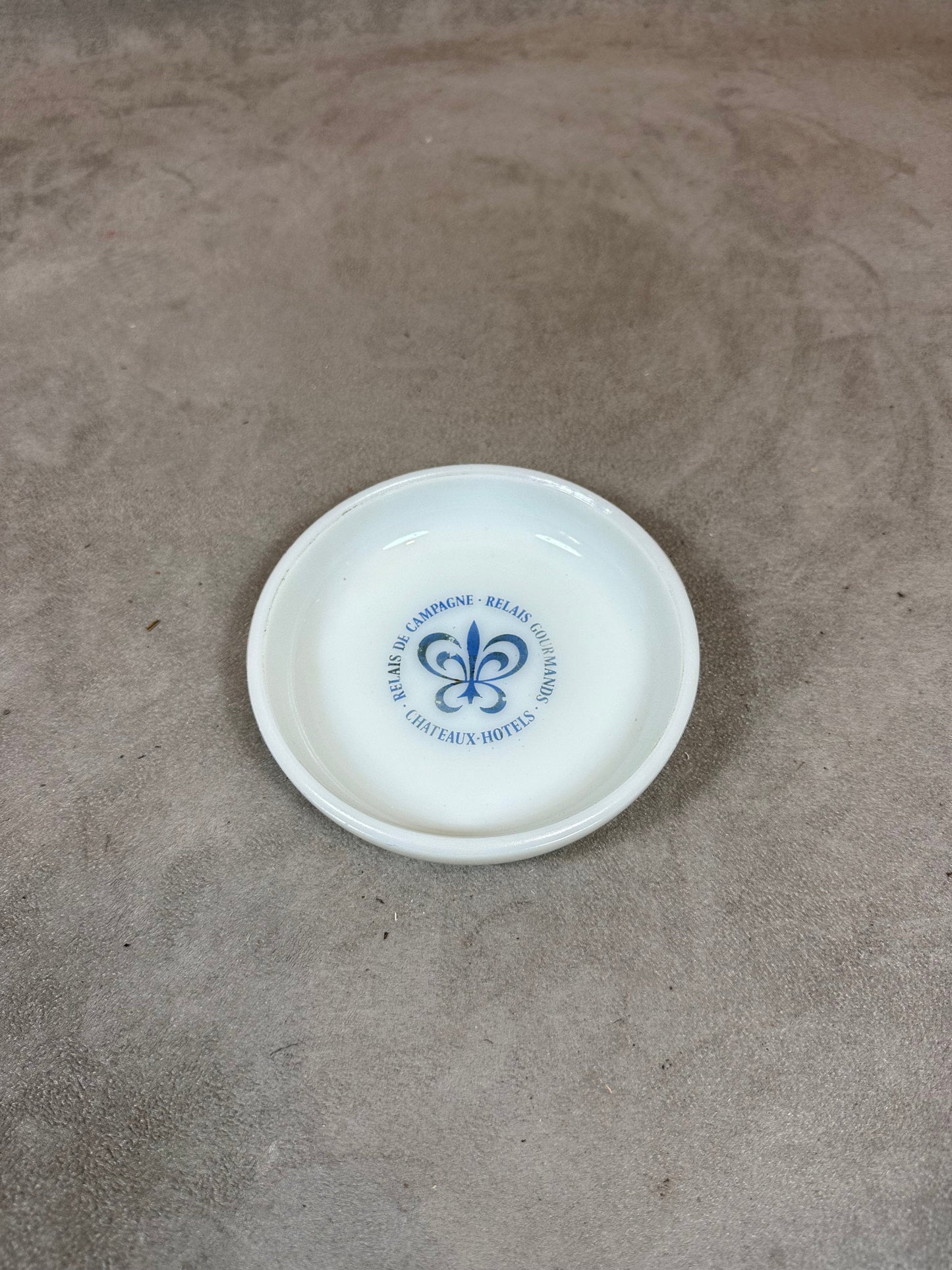 Vintage-Werbeaschenbecher aus Glas aus den 1970er Jahren von Relais & Châteaux de Campagne