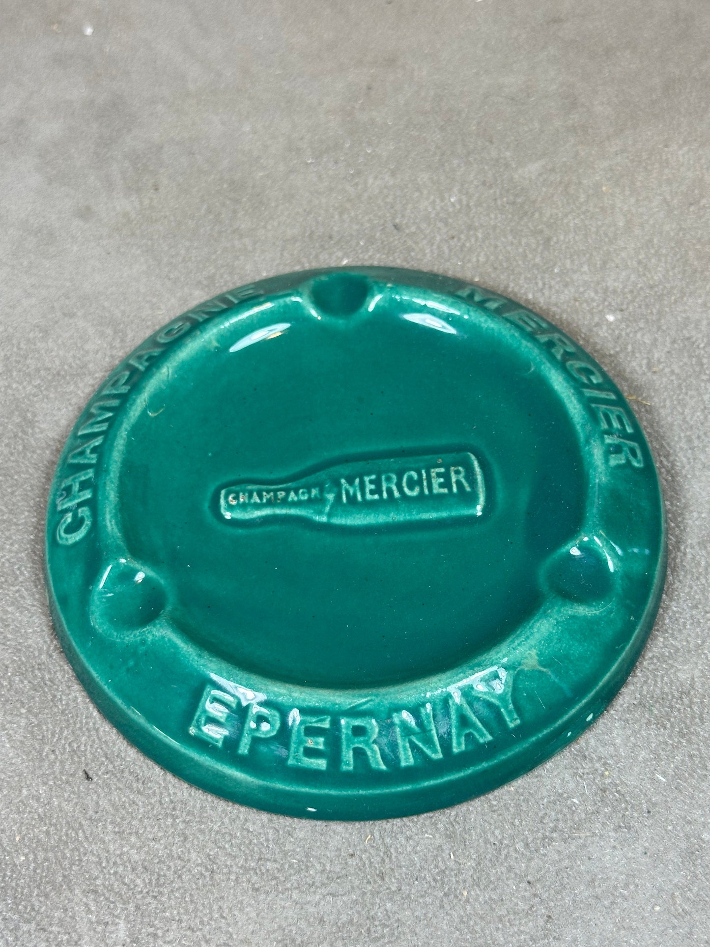 SELTENER Vintage Aschenbecher aus grünem Steingut Champagner Mercier Epernay Made in France 1950