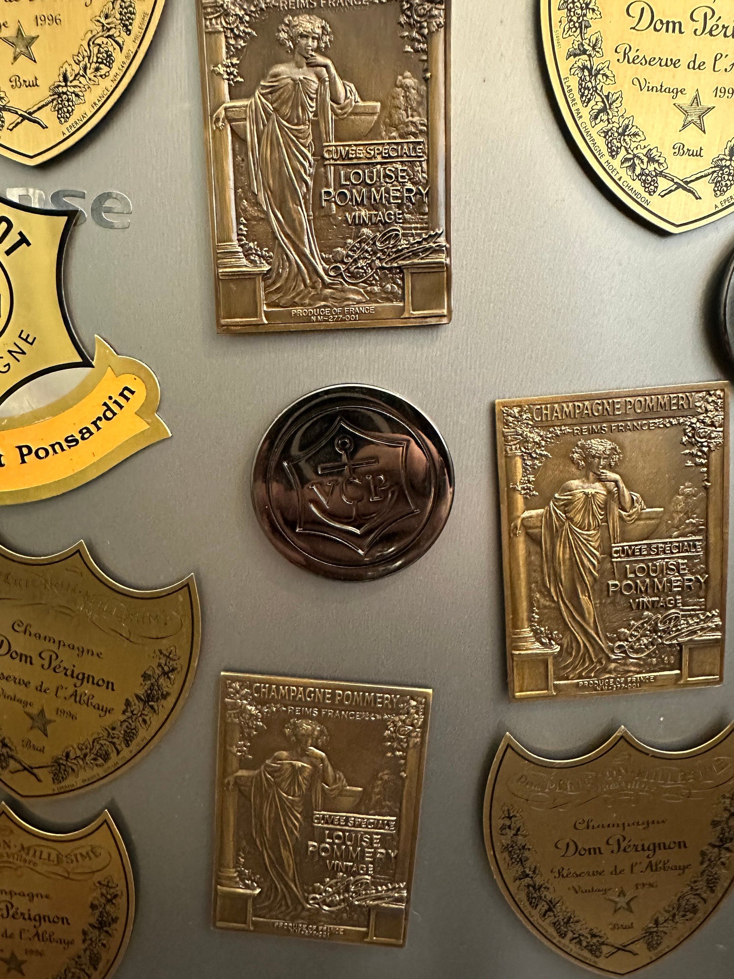 SELTENER Vintage Veuve Clicquot Magnet 1990er Jahre Veuve Clicquot Ponsardin