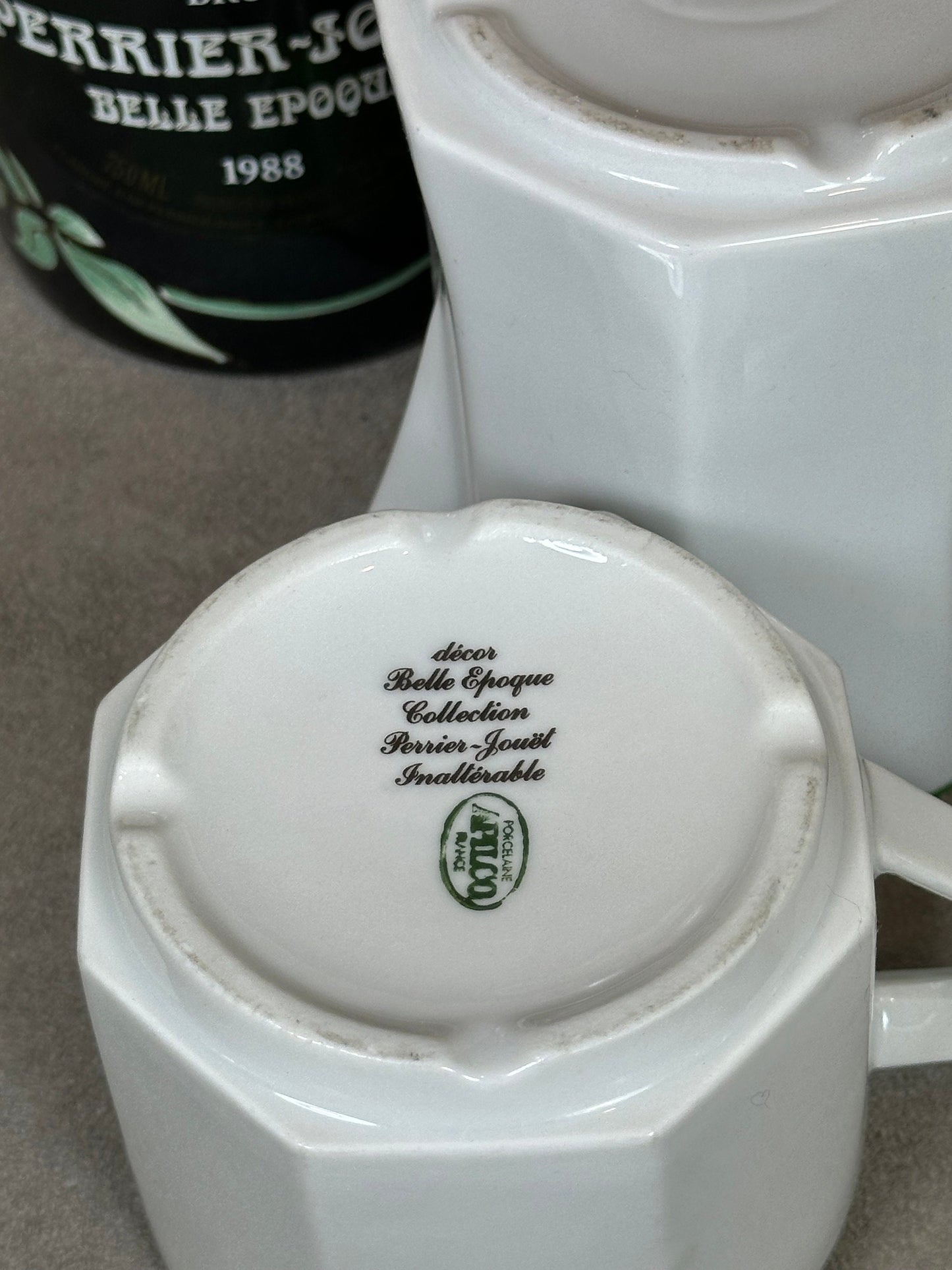 RARE Lot de 2 Tasse et un Pot à Lait Perrier-Jouët Belle Epoque en porcelaine Apilco Made in France Vintage 1970