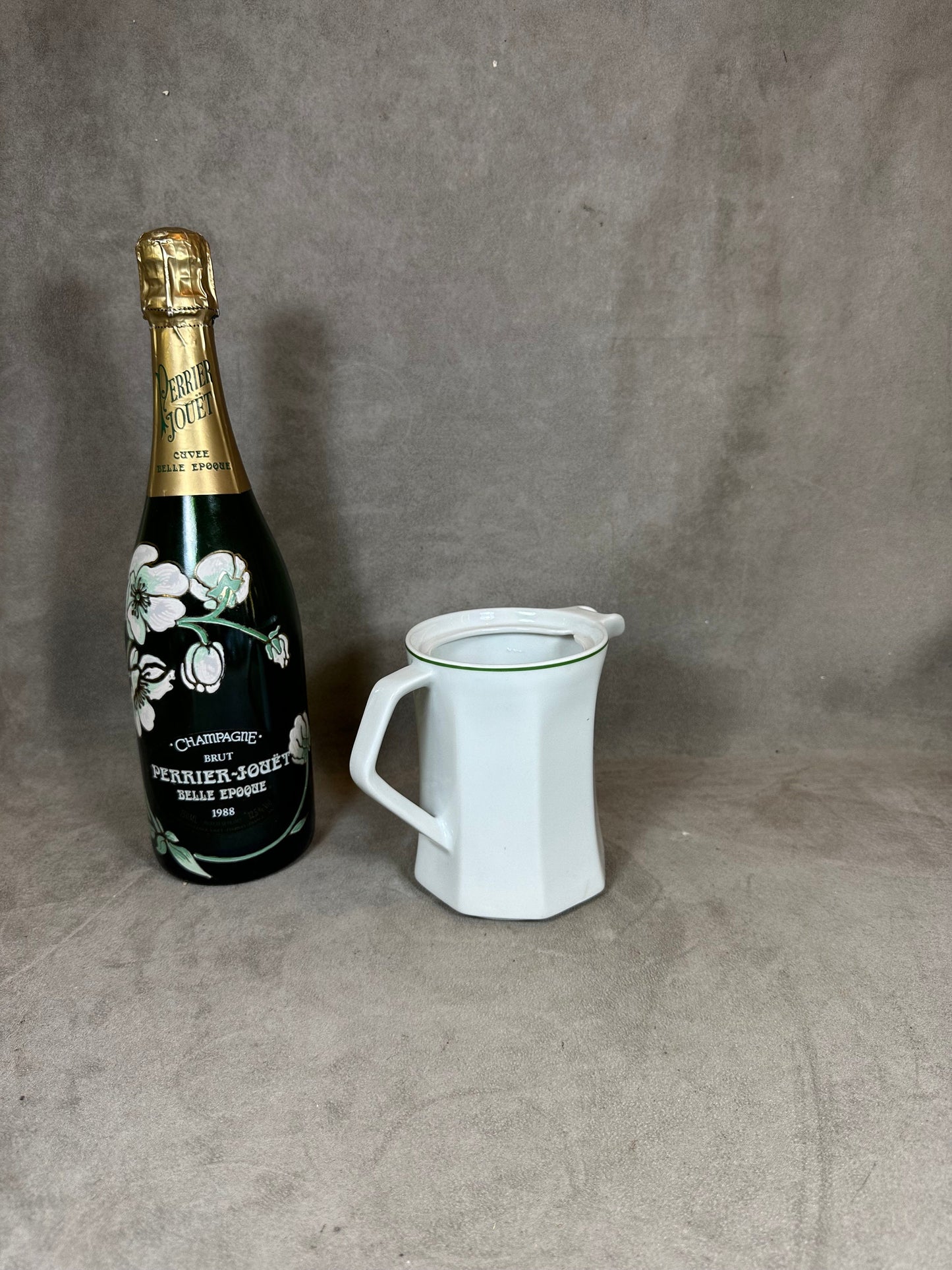 RARE Cafetière Perrier-Jouët Belle Epoque en porcelaine Apilco Made in France Vintage 1970