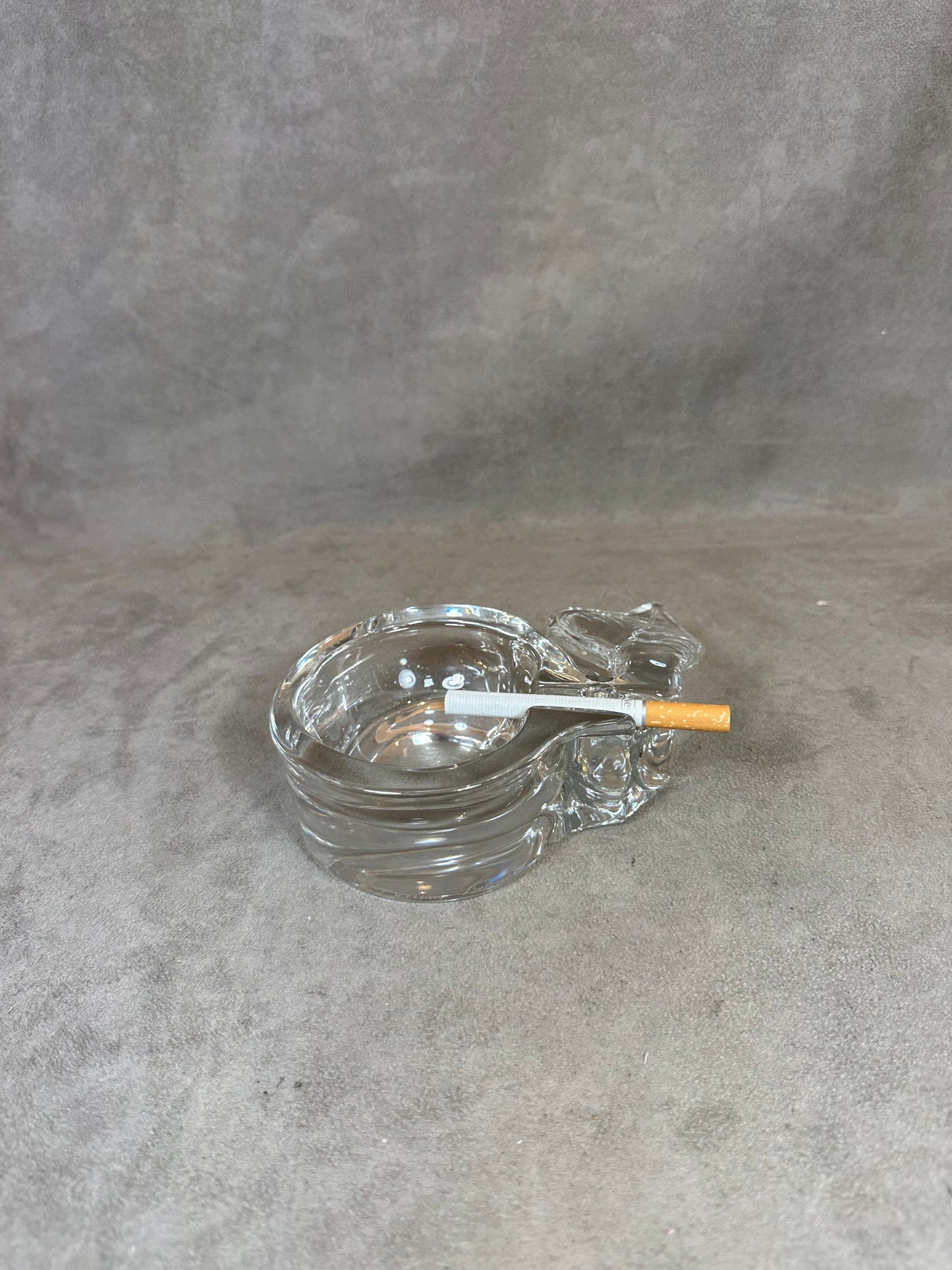 RARE Magnifique cendrier DAUM en cristal en forme de pomme vintage Made in France Années 1960