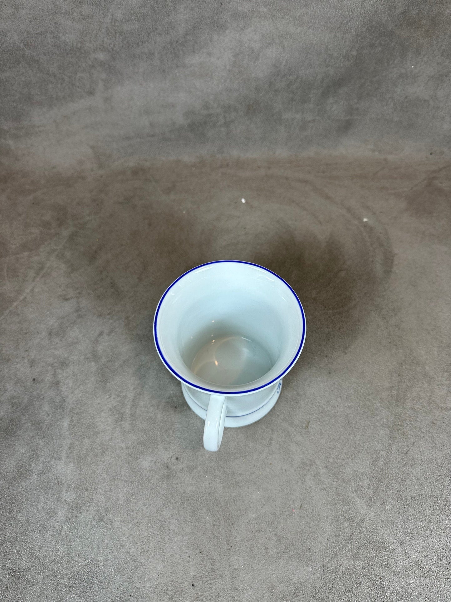 Tasse à Café Royale Bavaroise en Porcelaine de la Confiserie Genüsse Dengel, Motif blason royal Bavarois, Vintage 1980