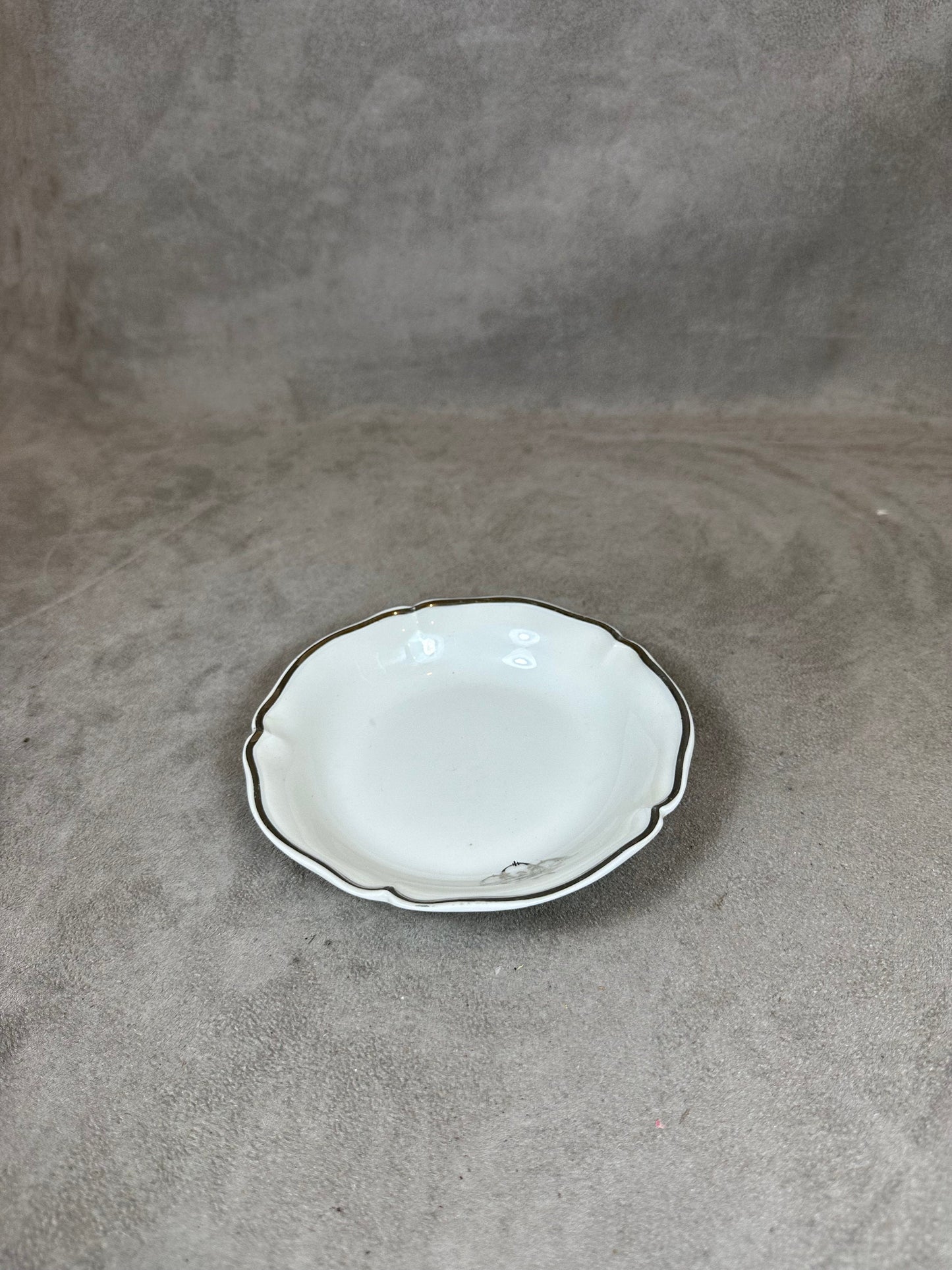 Porzellan-Aschenbecher von Raflin Limoges, MT-Monogramm, Hergestellt in Frankreich, Vintage 1980