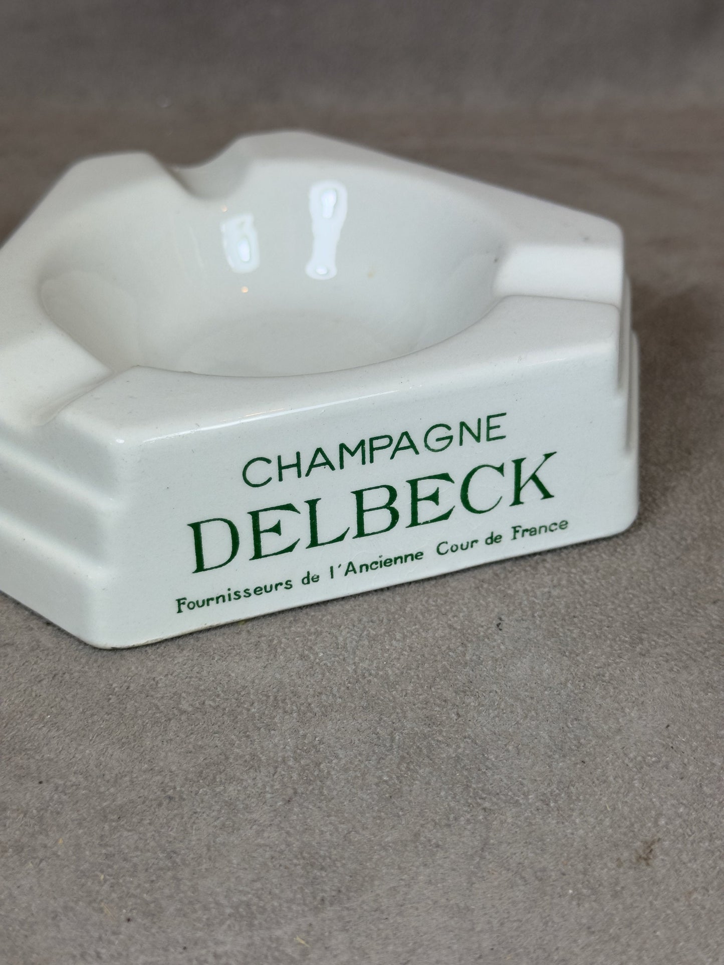Cendrier faience Champagne Delbeck vintage Made in France 1960