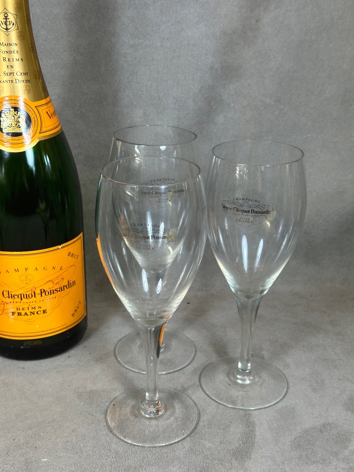 RARE 6 Flutes Veuve Clicquot Ponsardin vintage en verre dans leur boite d'origine 1960