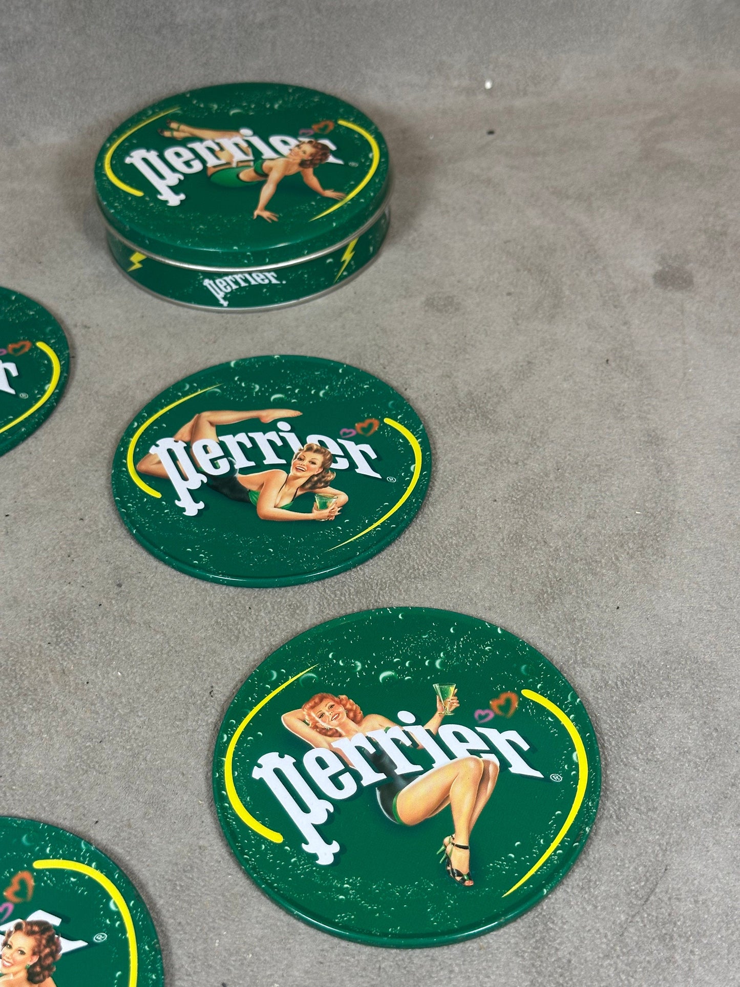 Set Perrier de 5 sous verres vintage made in France Années 1980