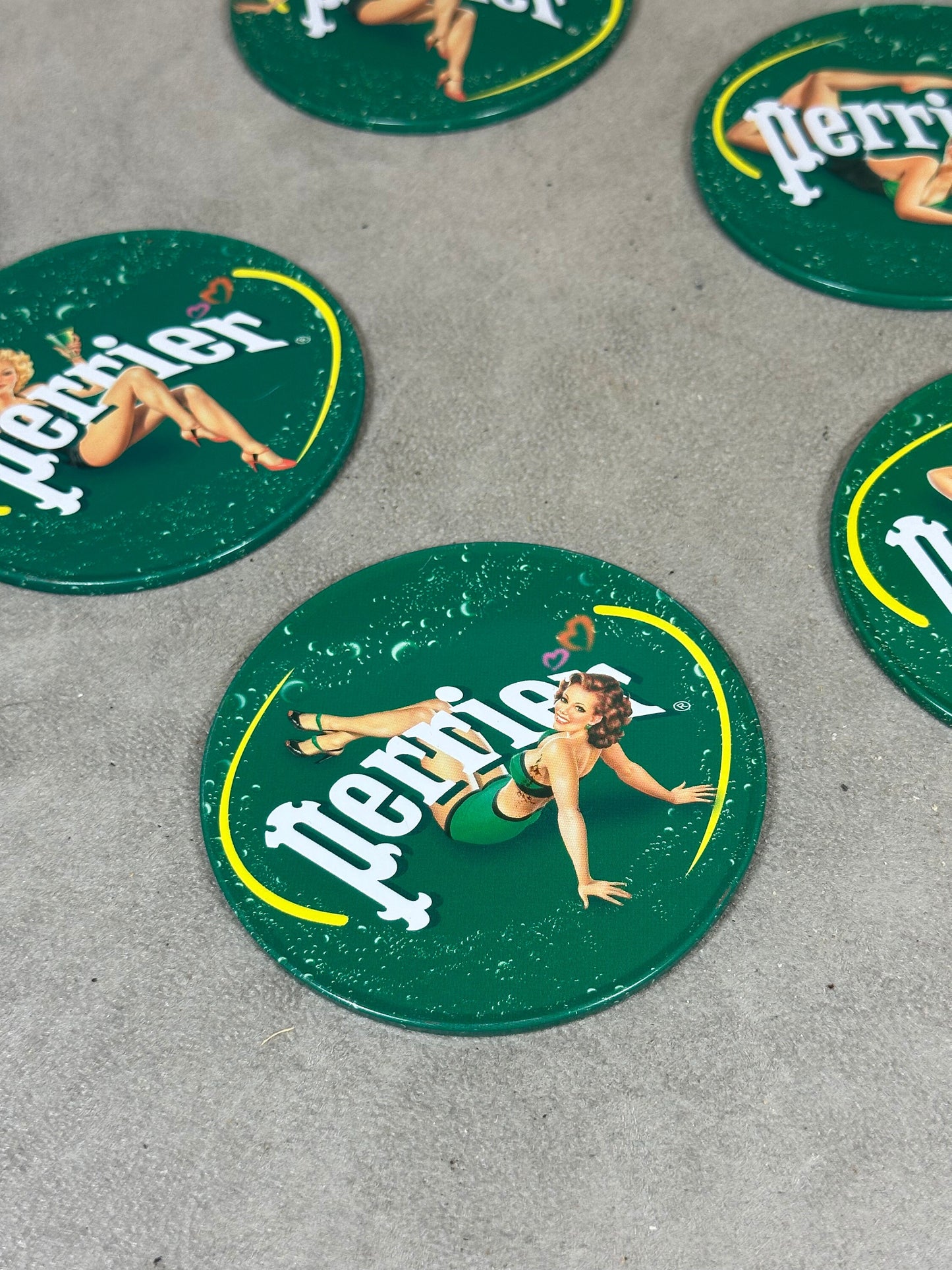 Set Perrier de 5 sous verres vintage made in France Années 1980