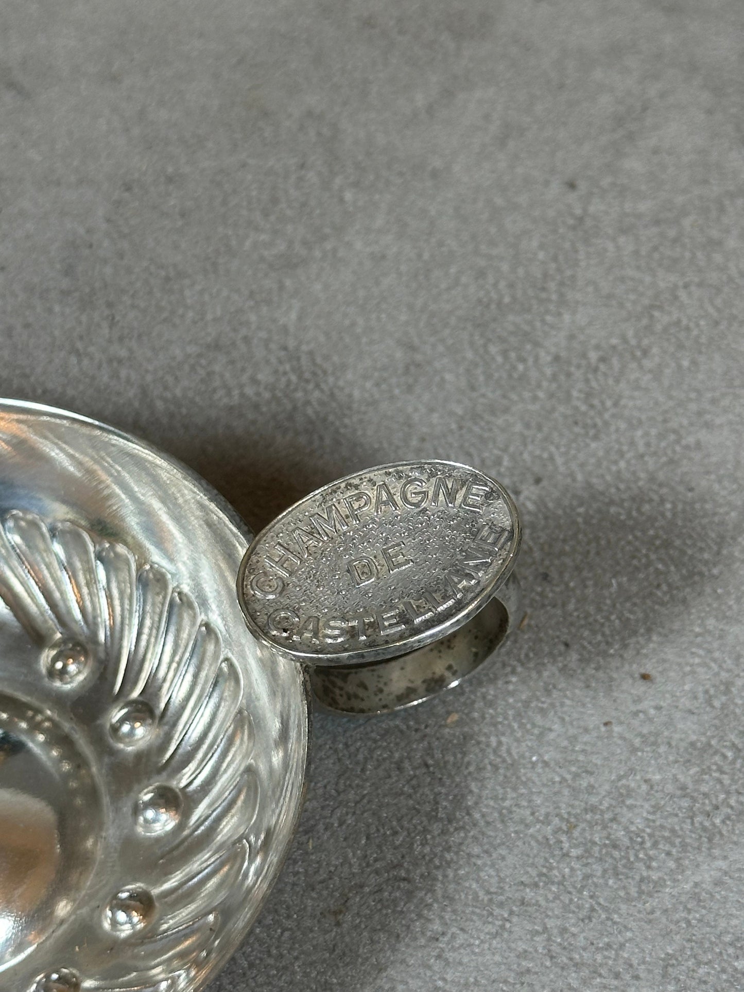 Tastevin en metal argenté champagne De Castelanne vintage made in France