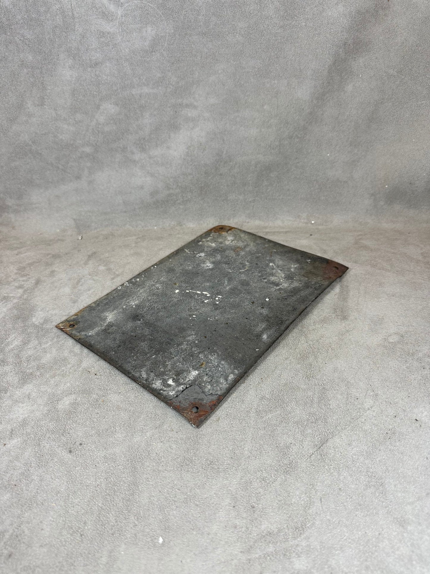 RARE Plaque de rue de ville Française Numéro 26 en tôle émaillée bleue, Made in France, Vintage 1950