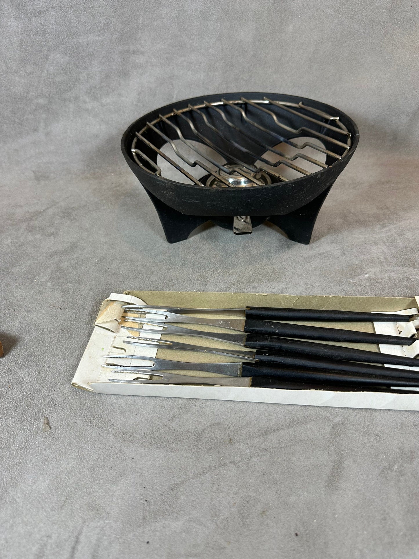 Vintage enameled cast iron fondue set with 6 forks and 6 skewers Le Creuset Made in France