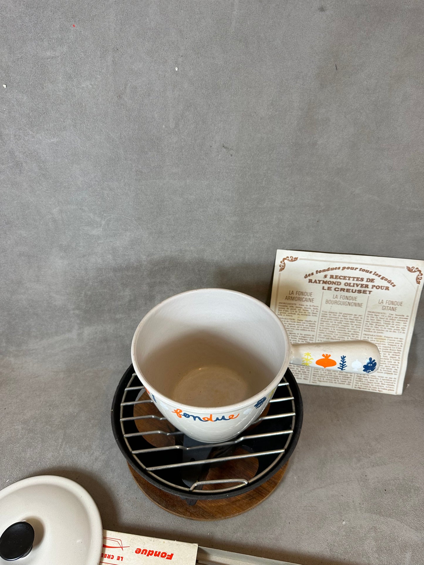 Appareil a fondue vintage en fonte emaillée avec ses 6 fourchettes Le Creuset Made in France