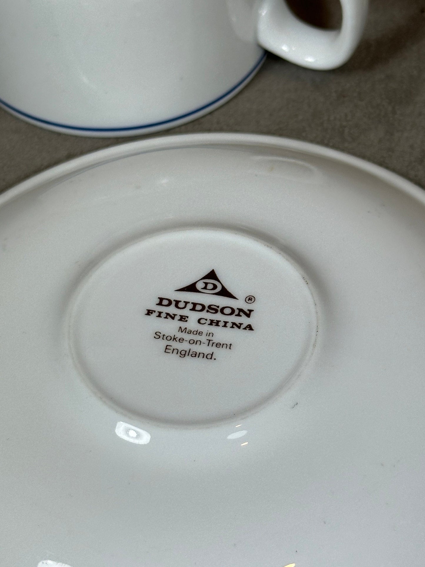 Tasse à café en porcelaine Les Wagons Lits par Dudson Made in England Vintage 1970