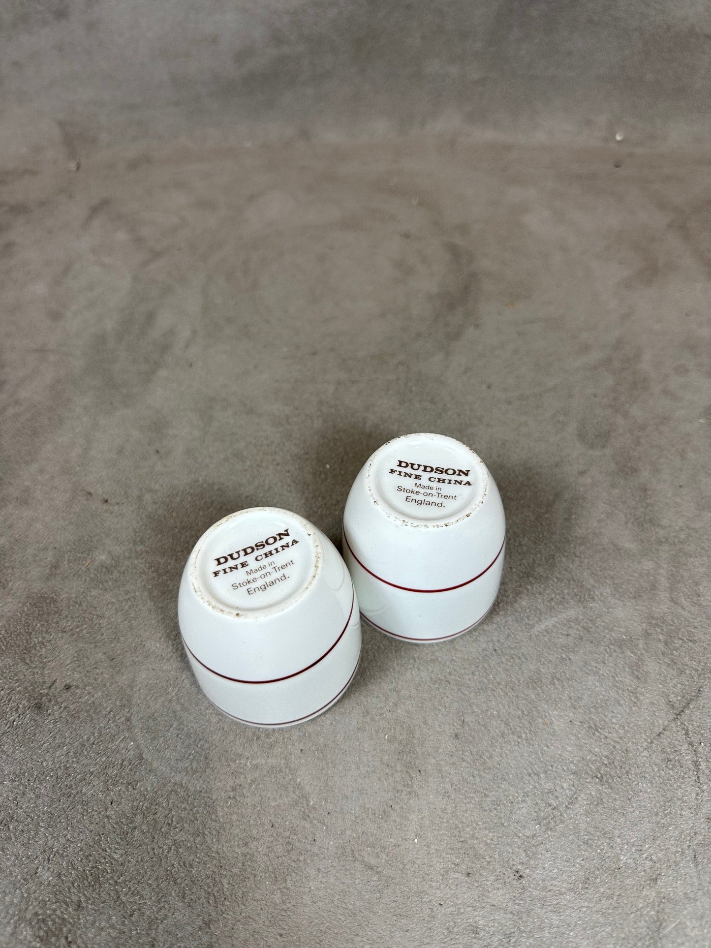 Lot de 2 tasses à café en porcelaine Les Wagons Lits par Dudson Made in England Vintage 1970