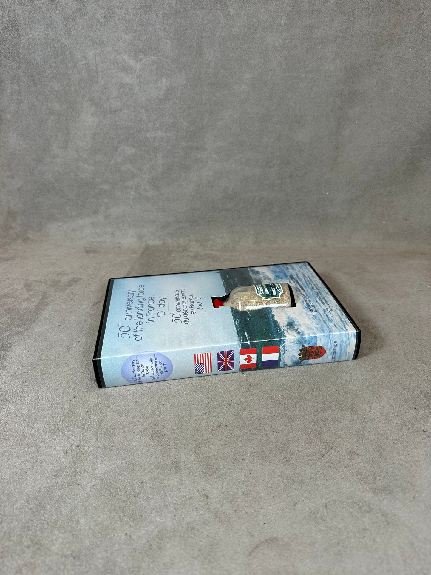 RARE Flacon officiel de sable de la plage du débarquement du D Day vintage pour les 50 ans du débarquement de la 2ème Guerre Mondiale