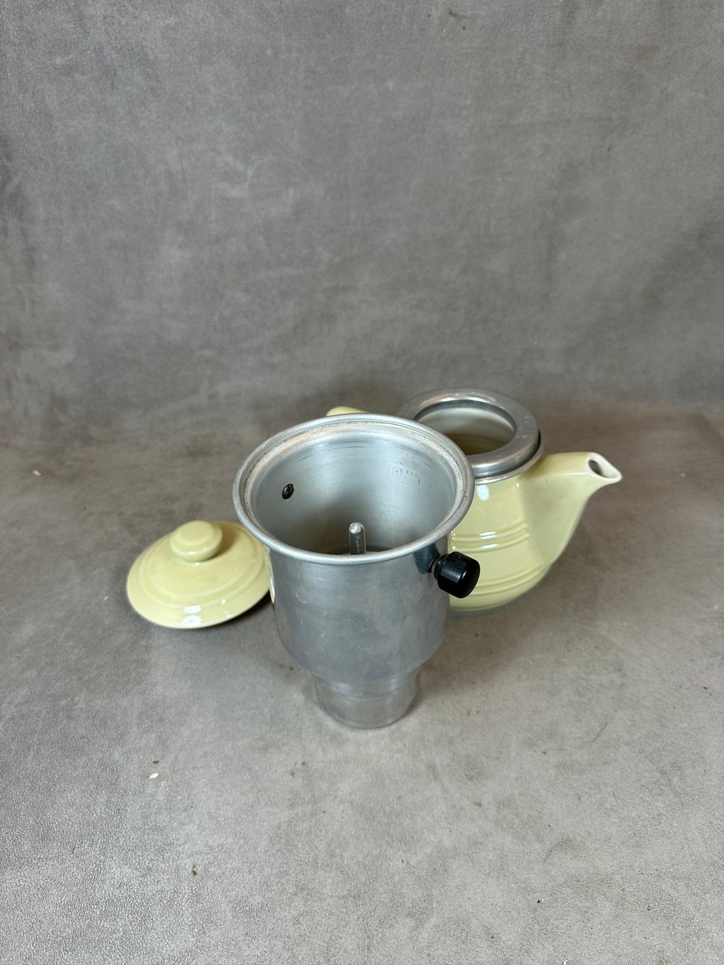 RARE Cafetière filtre NOMAR argenté sur faïence vintage jaune à détails années 1960
