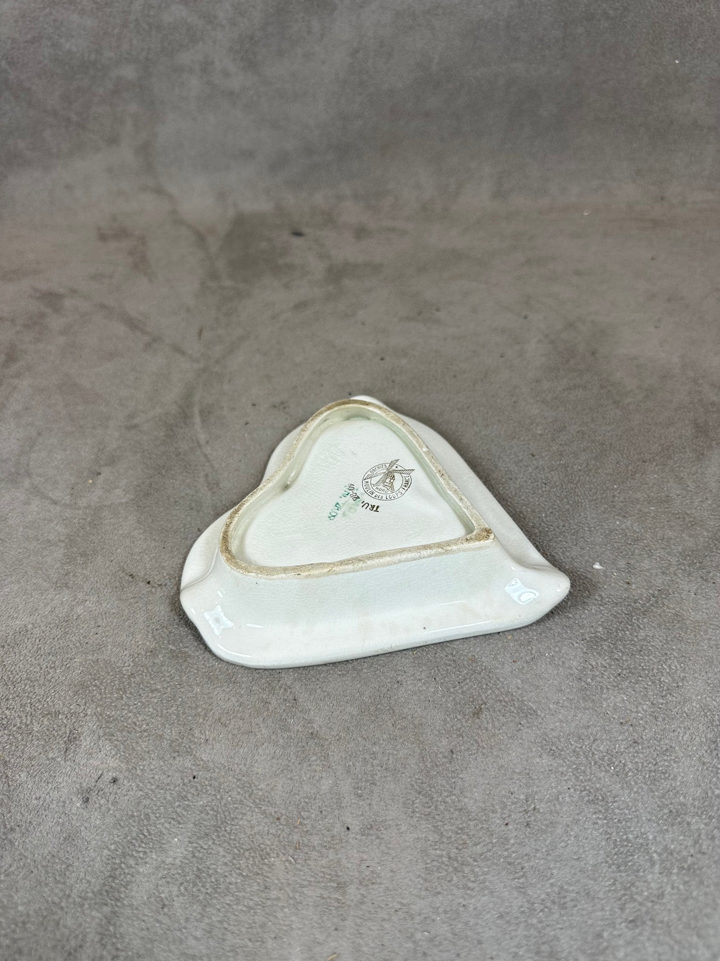 RARE Cendrier vintage rouge et blanc Morin Pere & Fils en forme de coeur Made in France Moulin des Loups Années 1960