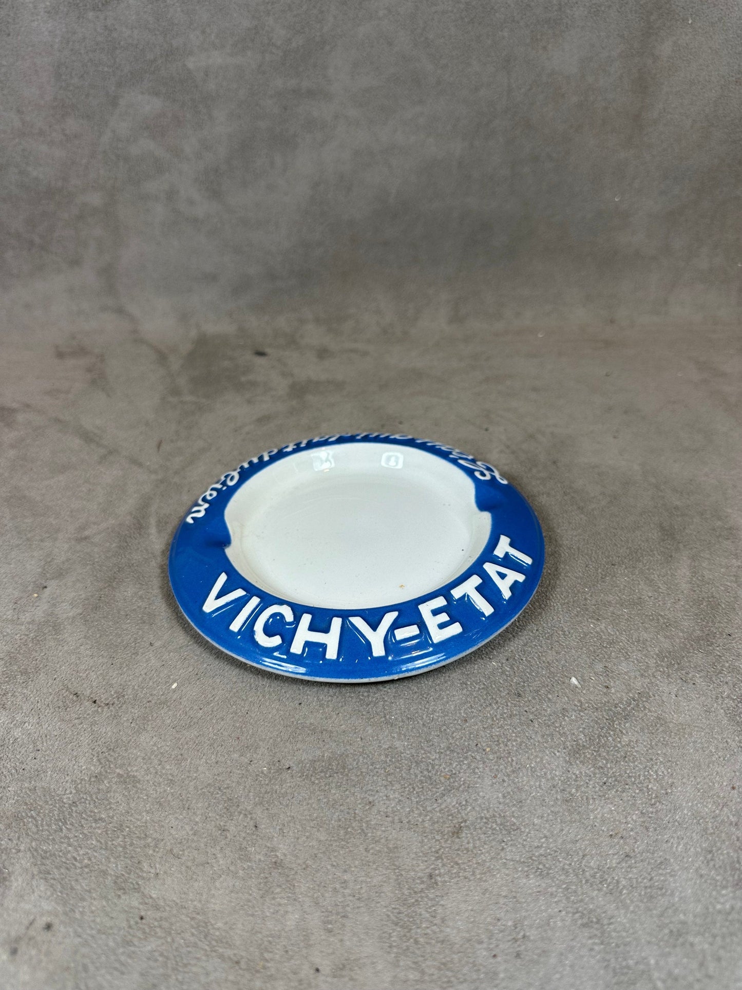 Cendrier en faience bleu et blanche Vichy Etat Vichy Celestin vintage made in France