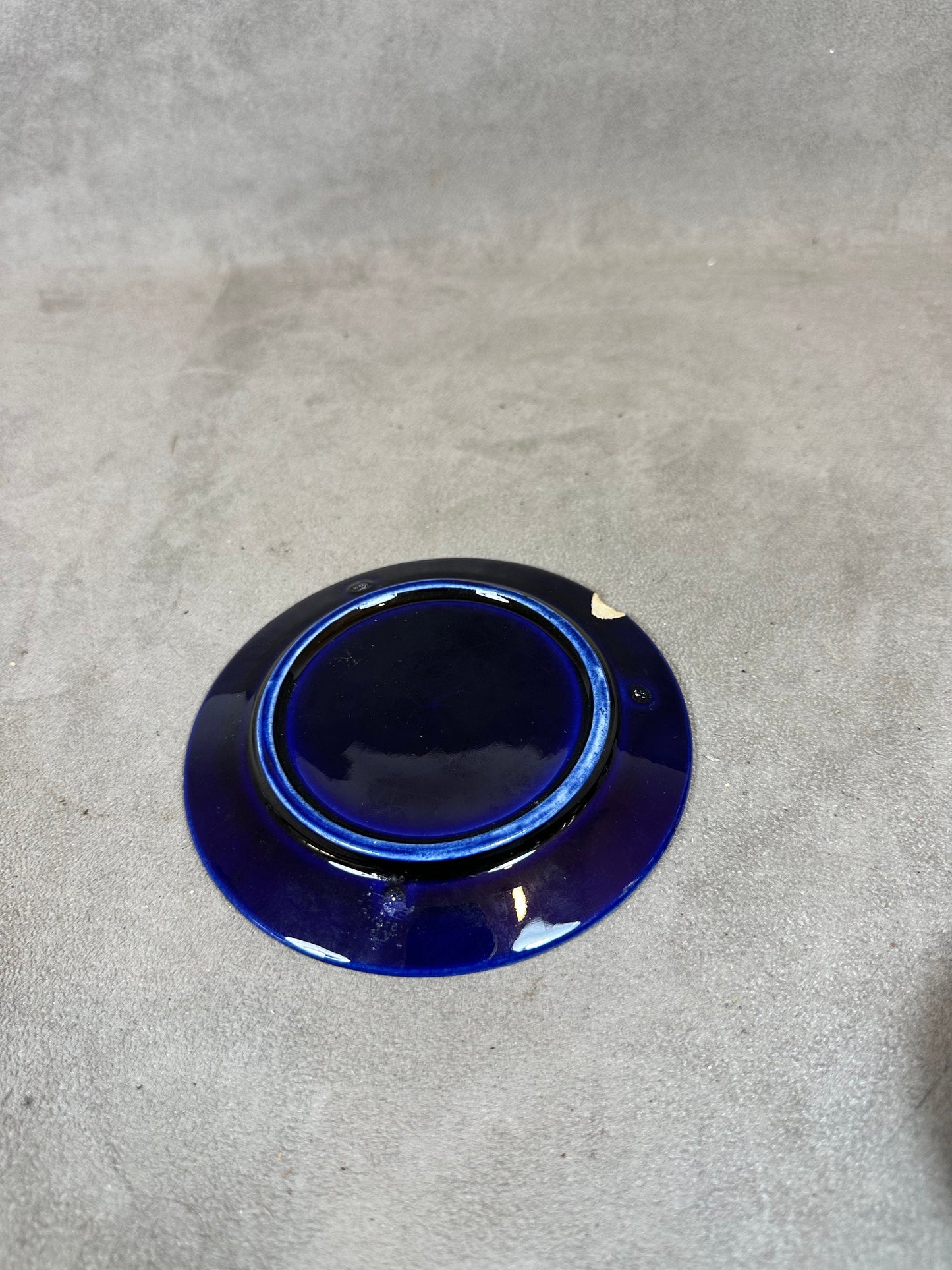 VERY RARE Tasse et sa soucoupe en faience ancienne bleu de cobalt bleu de four or rehauts d'émail blanc 1889 Made in France