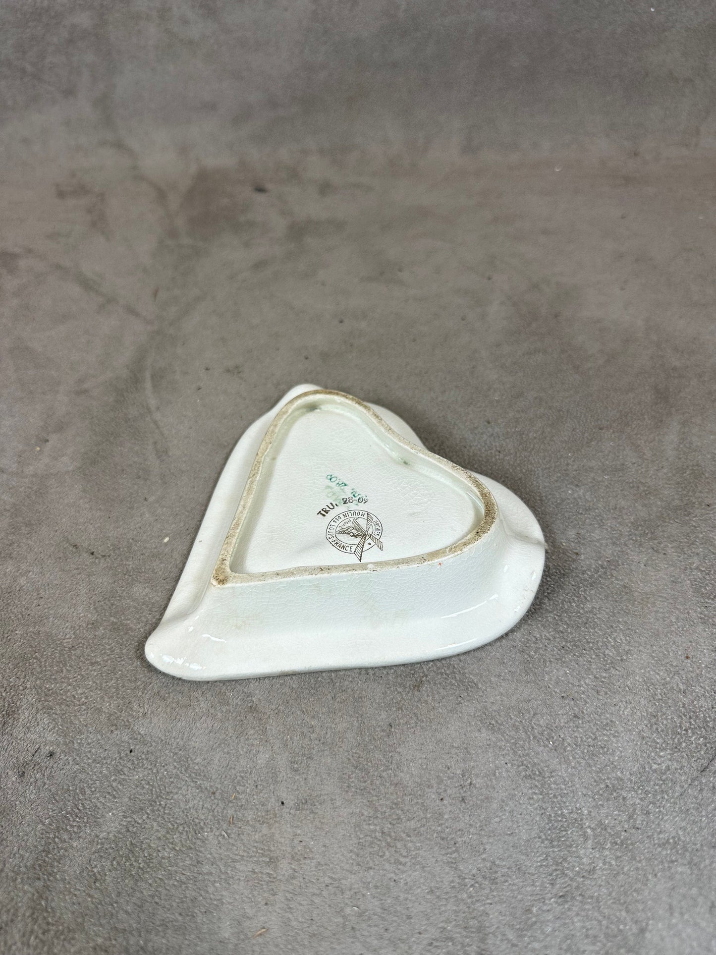 RARE Cendrier vintage rouge et blanc Morin Pere & Fils en forme de coeur Made in France Moulin des Loups Années 1960