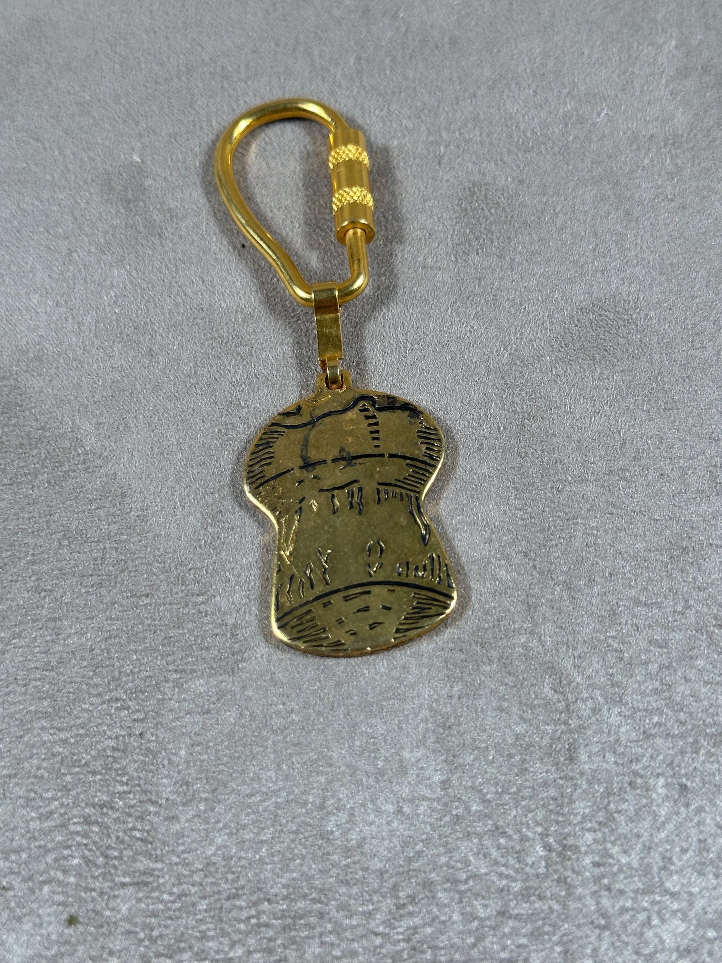 Porte clés champagne Mercier Made in France Années 1960