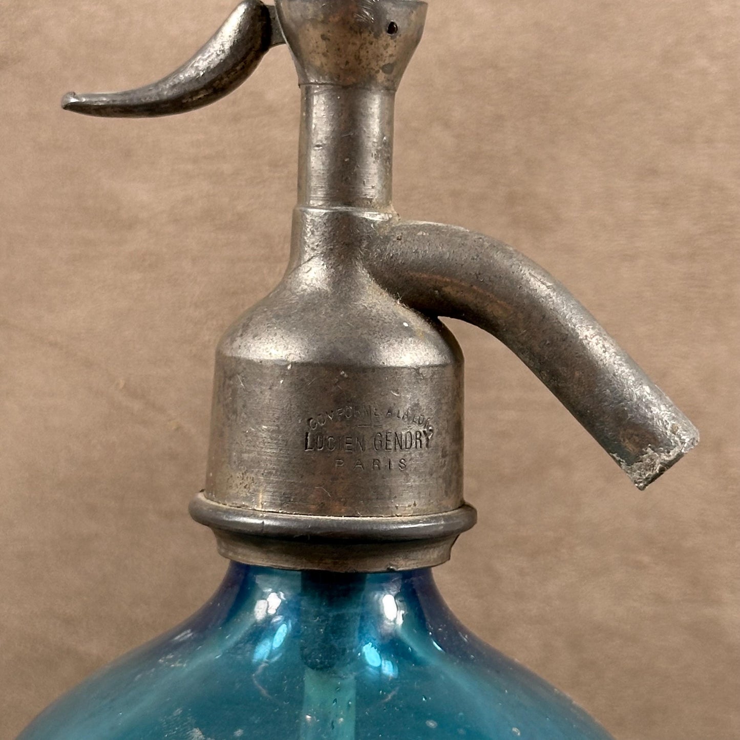 RARE Siphon à eau de seltz vintage en verre bleu Gazo-Siphon etain sans plomb Made in France 1920