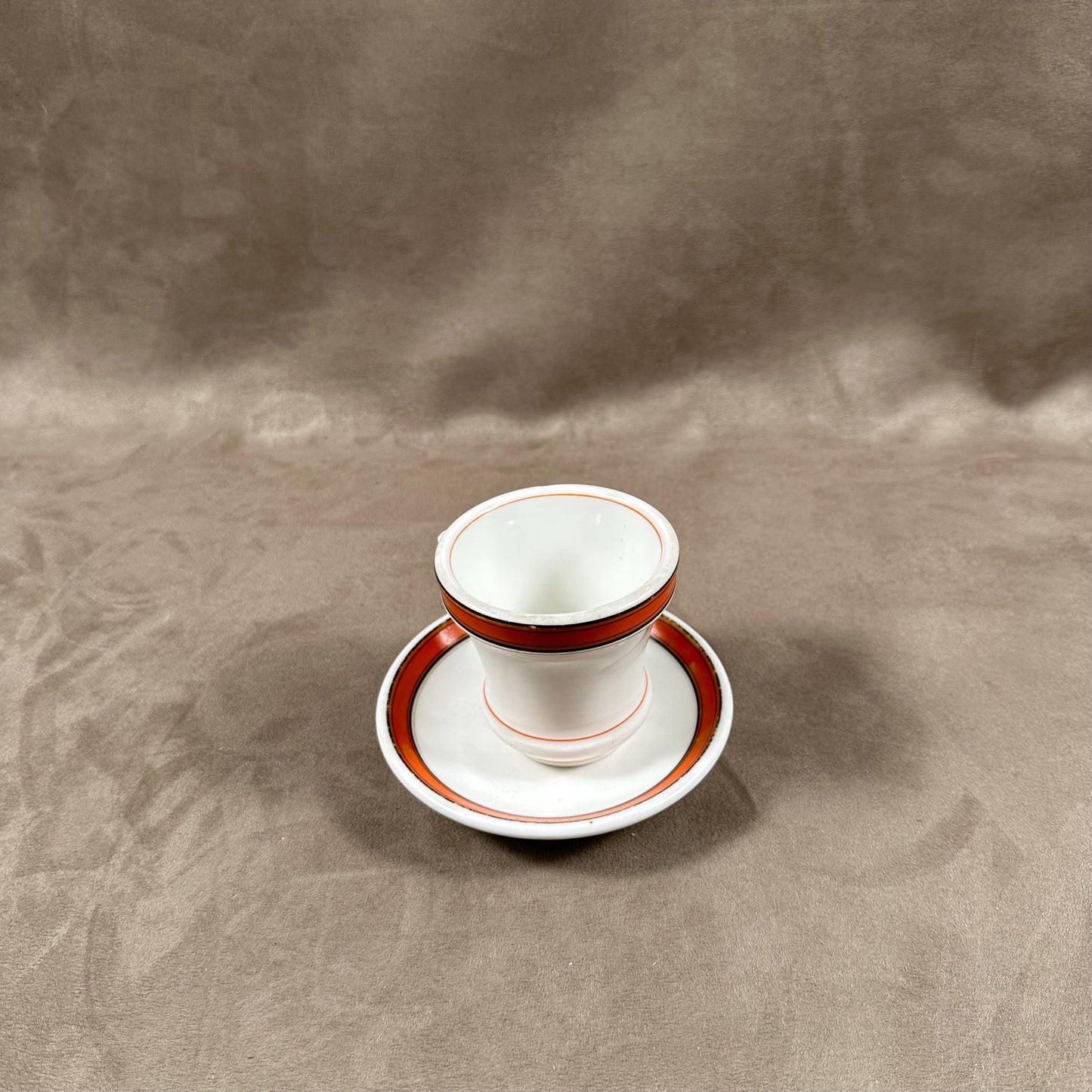 Tasse Brulot ancienne en faience blanche et orange vintage Made in France Années 1920