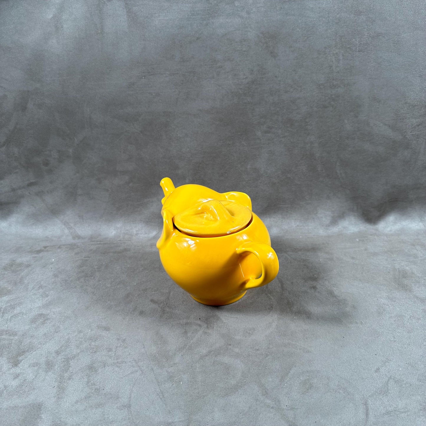 Théière en céramique jaune en forme d'éléphant Made in France