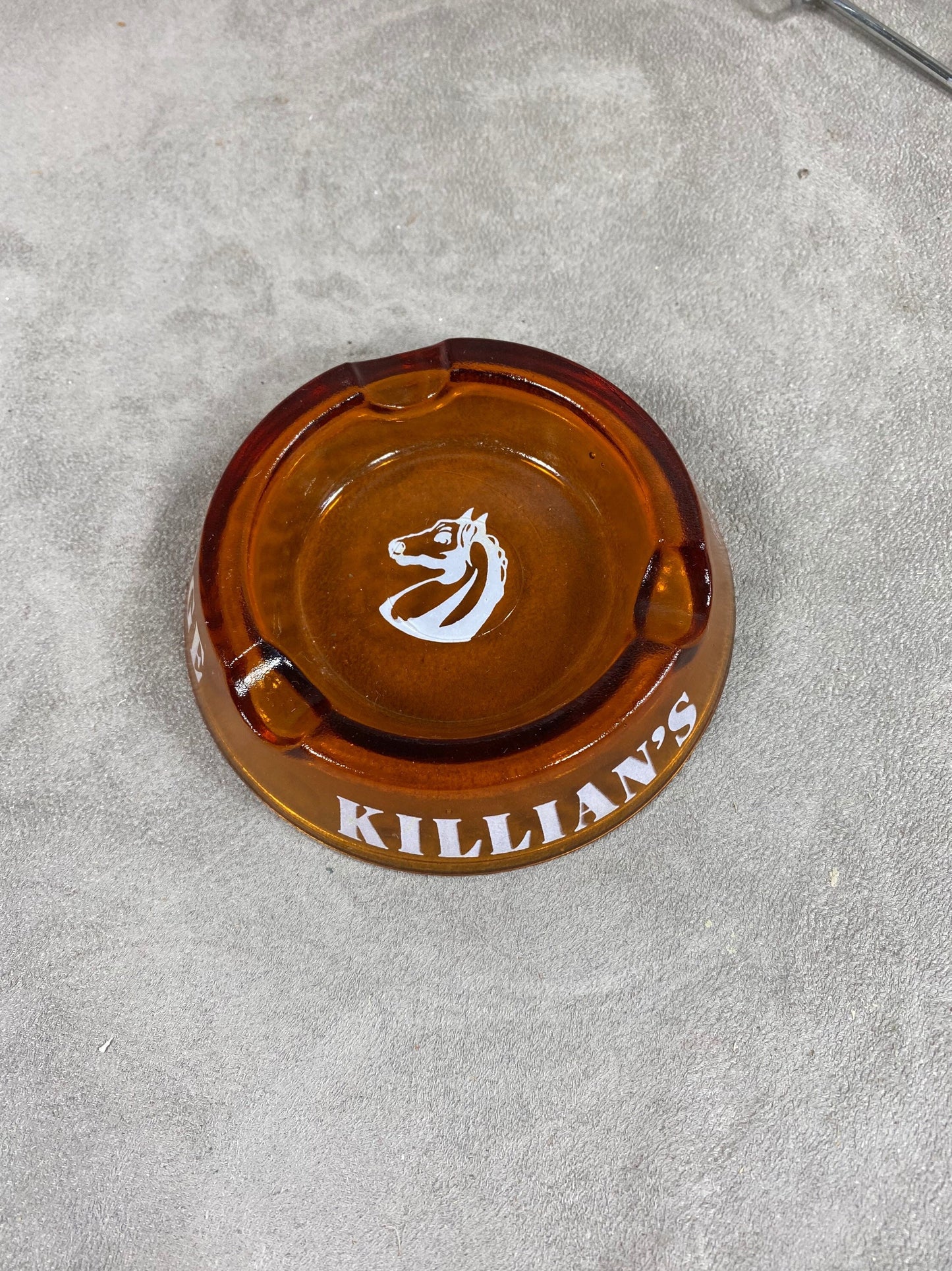 George Killians Werbeaschenbecher aus Glas, Made in France, Vintage 1980