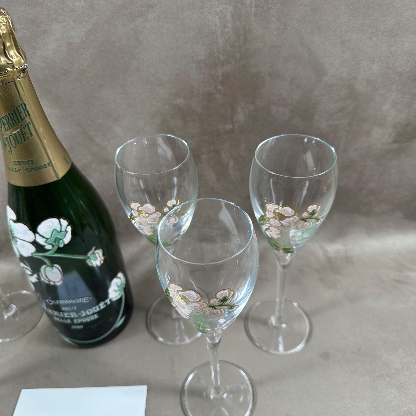 RARE Lot of 6 Perrier-Jouet Belle Epoque glass flutes hand painted with anemone decoration by Emile Gallé Perrier-Jouët 1970s