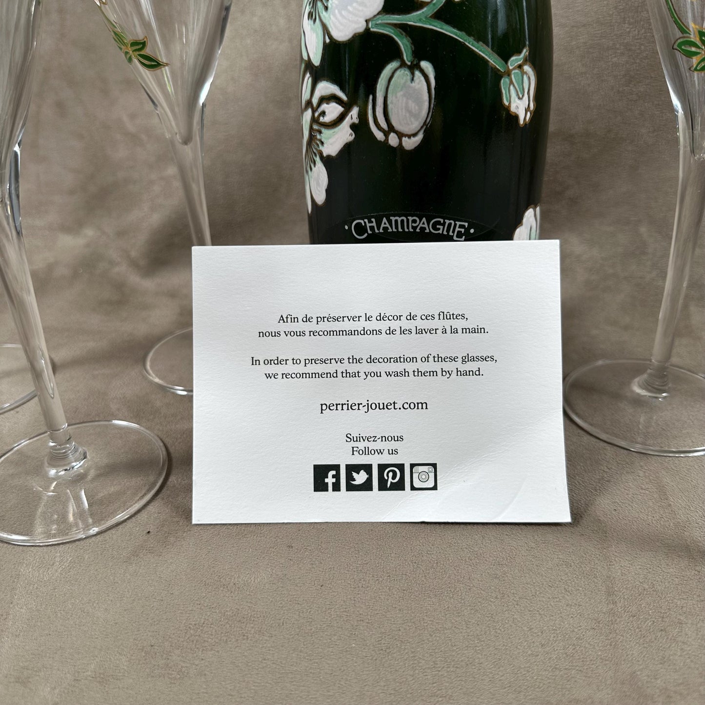 RARE Lot of 6 Perrier-Jouet Belle Epoque glass flutes hand painted with anemone decoration by Emile Gallé Perrier-Jouët 1970s
