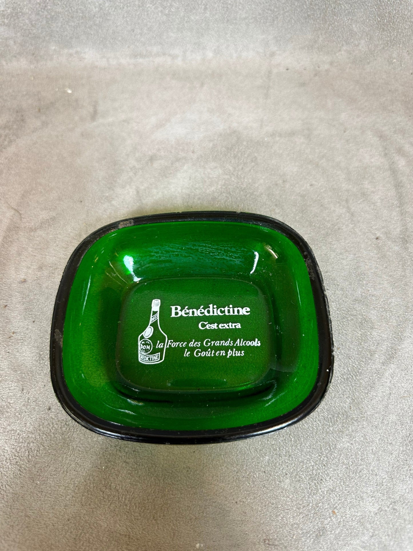 Werbeaschenbecher aus Glas, Bénédictine Die Stärke großer Alkohole mit extra Geschmack, Made in France, Vintage 1980