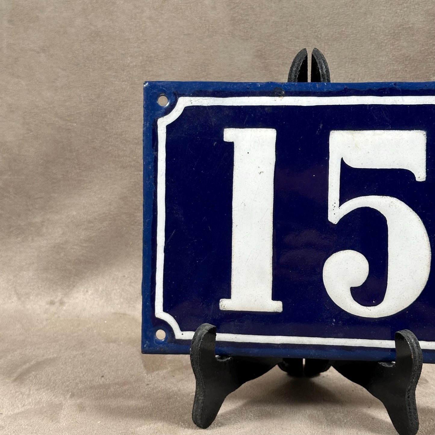 RARE Plaque de rue de ville Française Numéro 15 en tôle émaillée bleue, Made in France, Vintage 1950