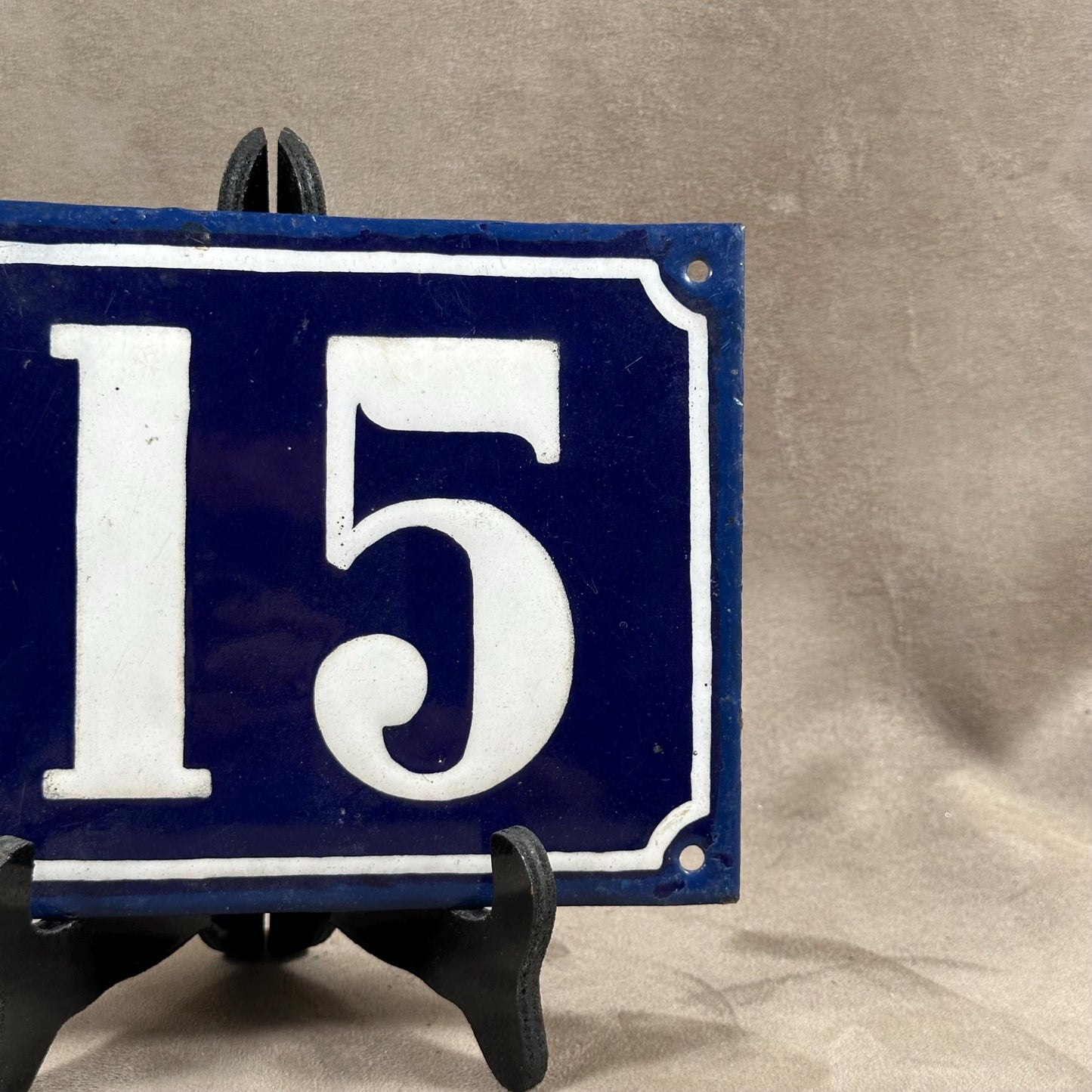RARE Plaque de rue de ville Française Numéro 15 en tôle émaillée bleue, Made in France, Vintage 1950