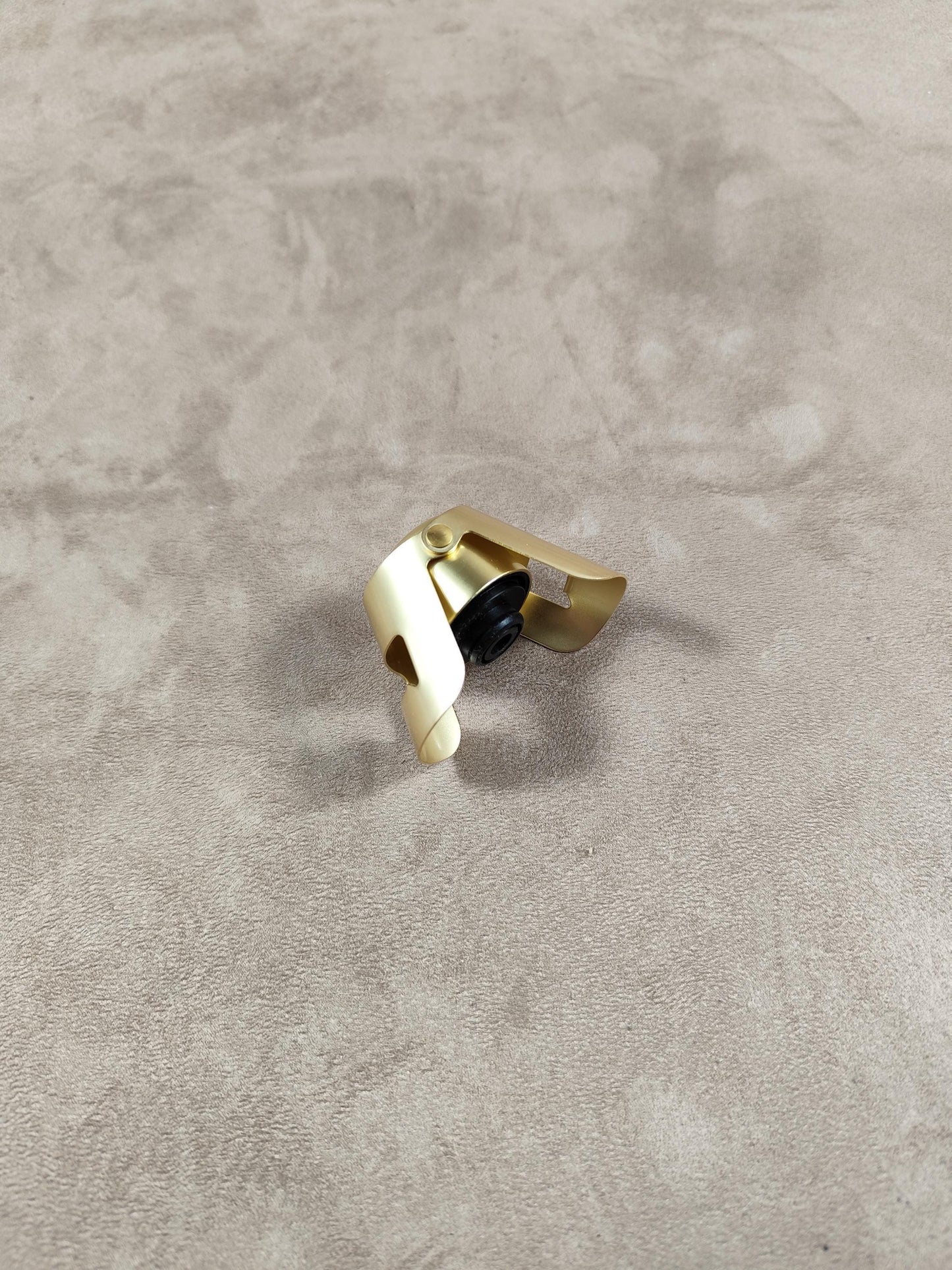 Bouchon stoppeur Champagne Moët & Chandon en Métal Made in France Vintage 1980