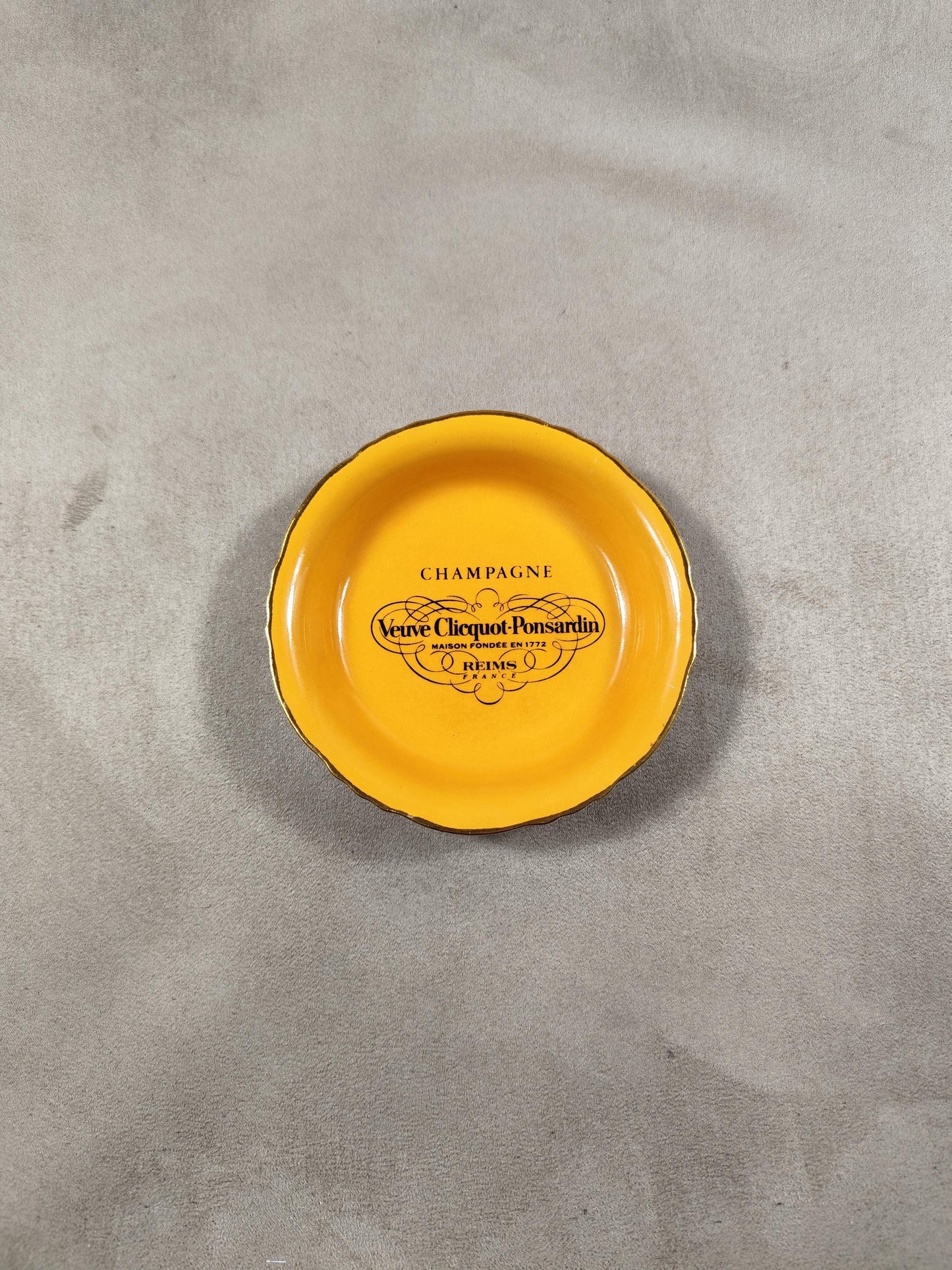Cendrier vide-poche Champagne Veuve Clicquot Ponsardin faïence Moulin des Loups Reims France vintage