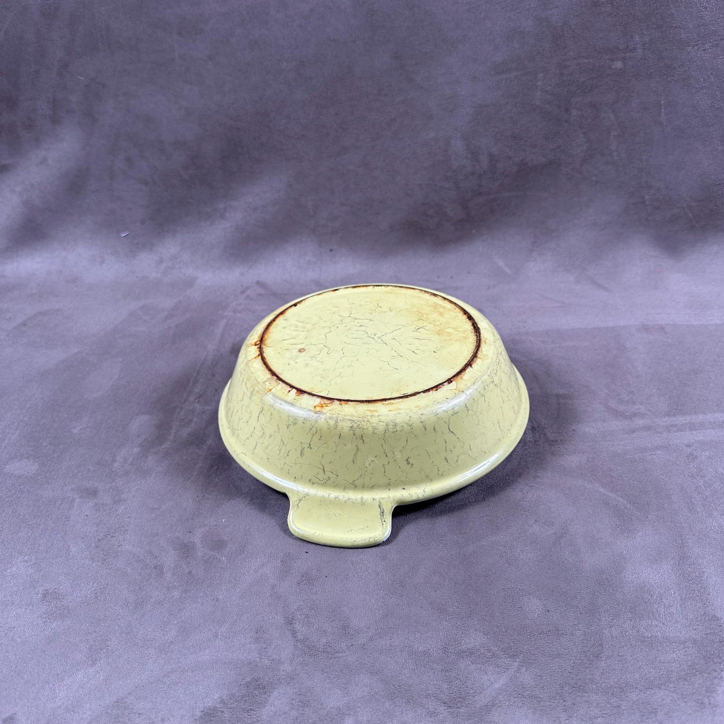 Plat en fonte jaune Le Creuset vintage Made in France Années 1980