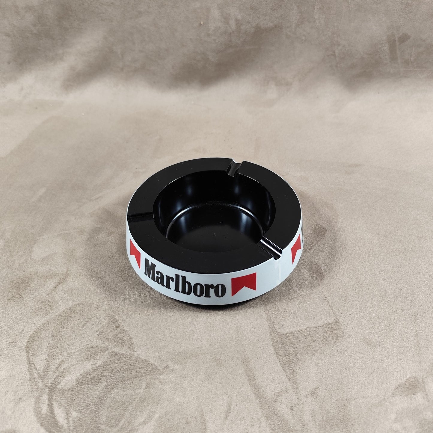 Cendrier vintage en plastique Marlboro Made in Italy Années 1980