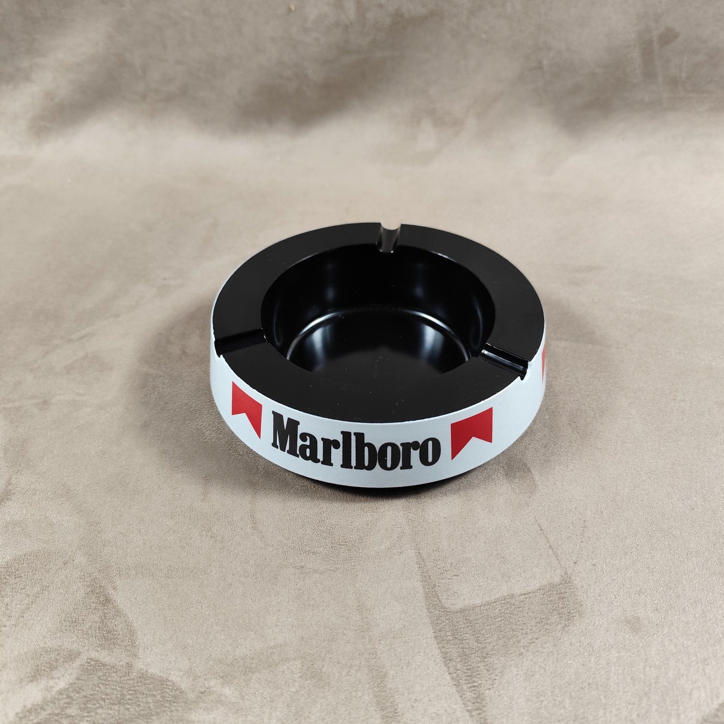 Cendrier vintage en plastique Marlboro Made in Italy Années 1980